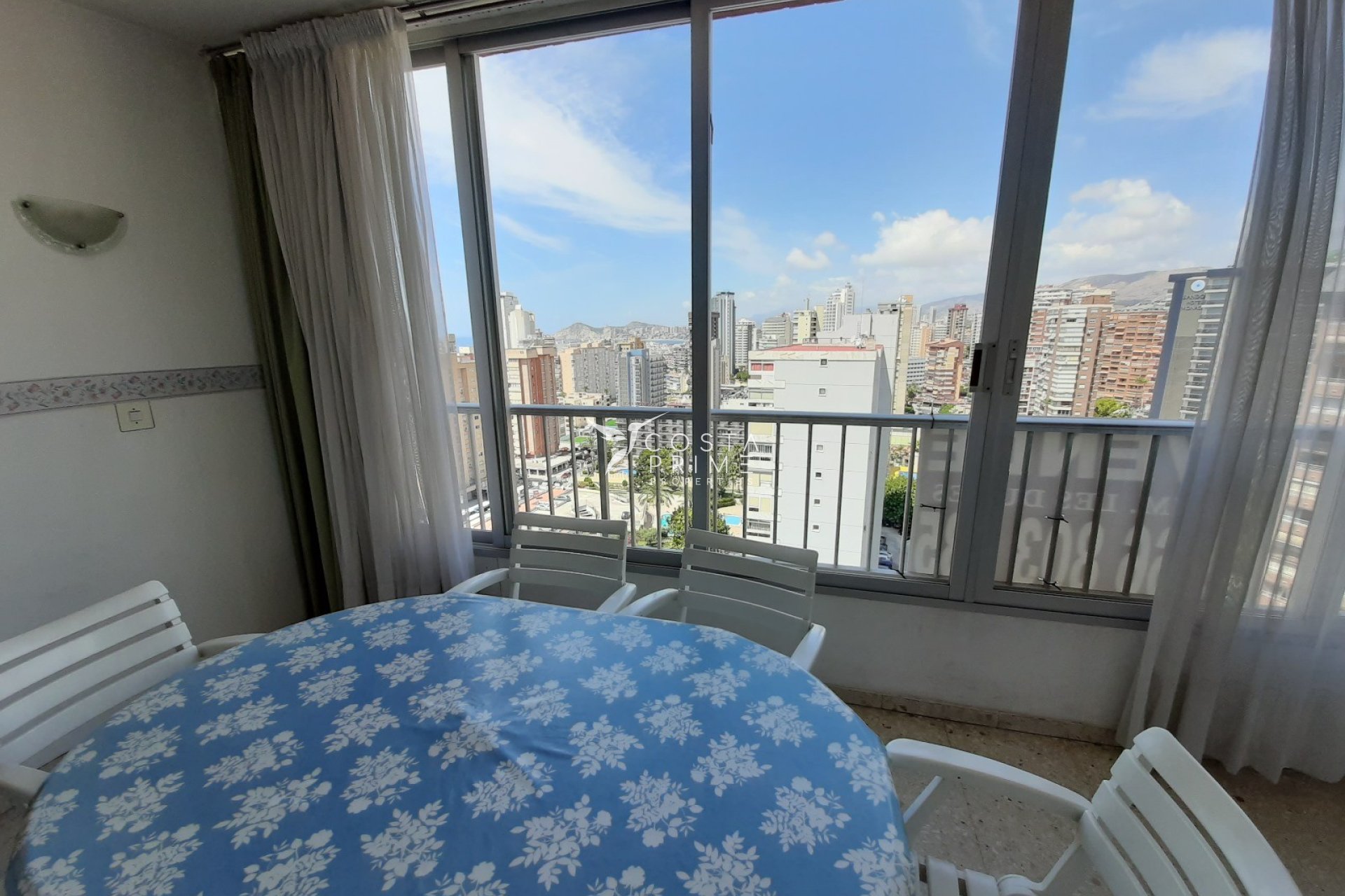 Resale - Apartment / Flat - Benidorm