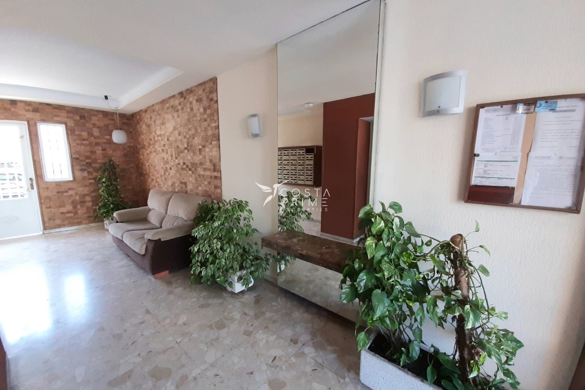 Resale - Apartment / Flat - Benidorm