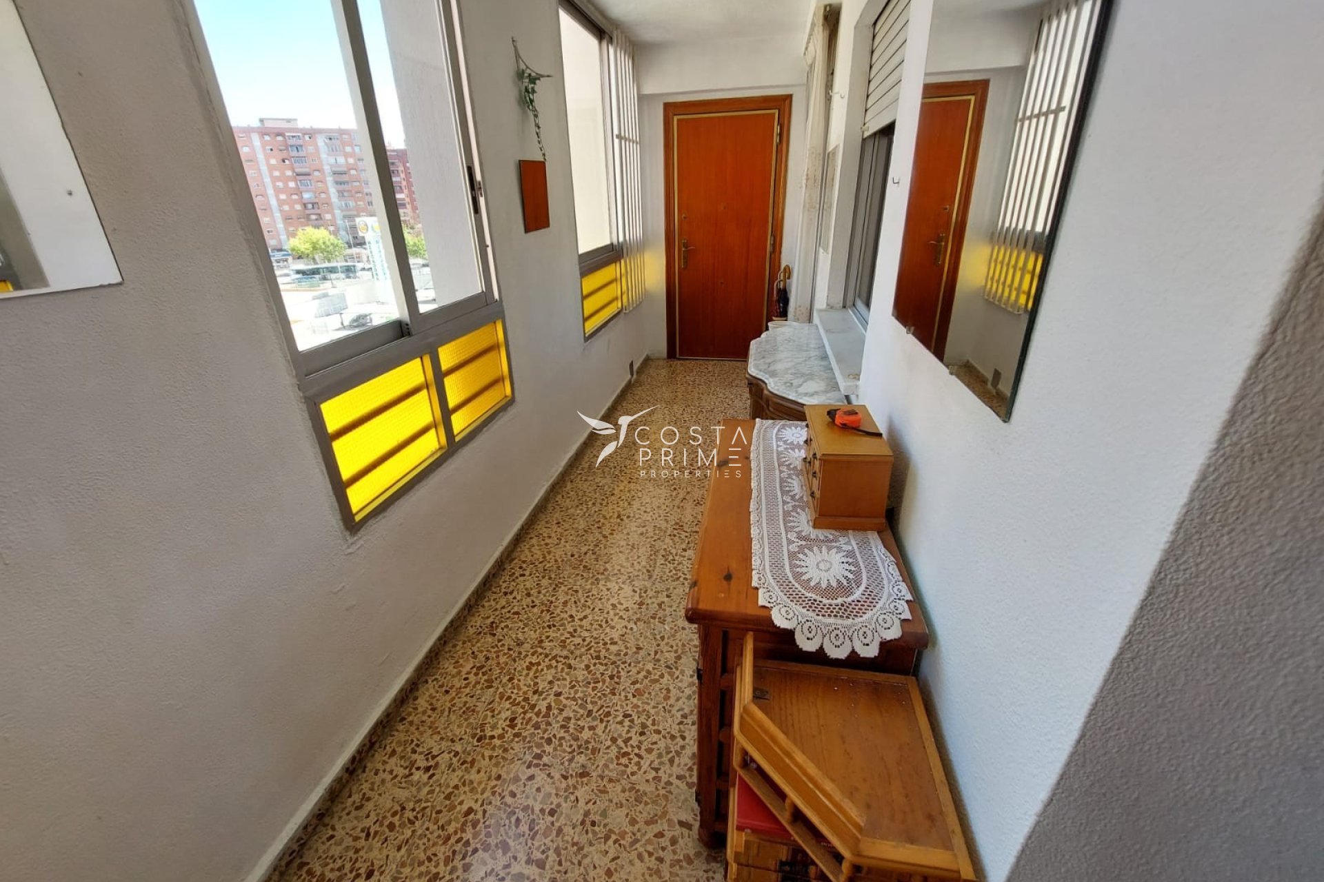 Resale - Apartment / Flat - Benidorm