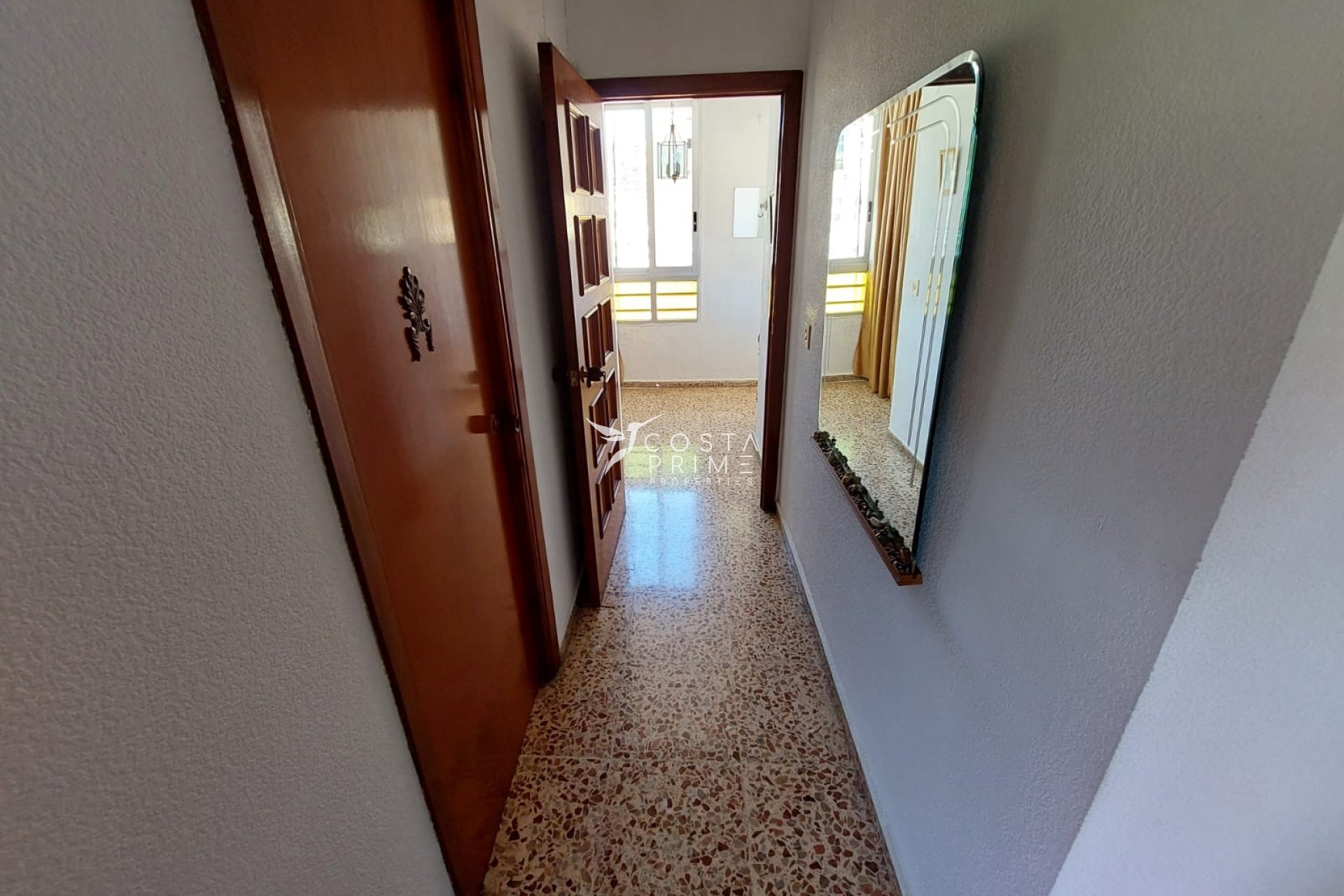 Resale - Apartment / Flat - Benidorm