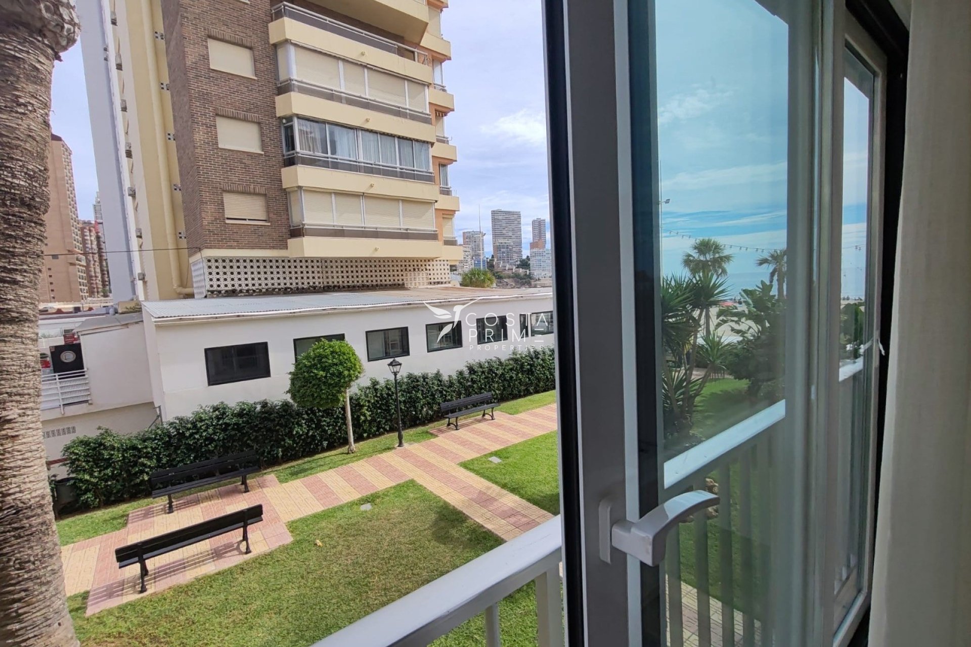 Resale - Apartment / Flat - Benidorm