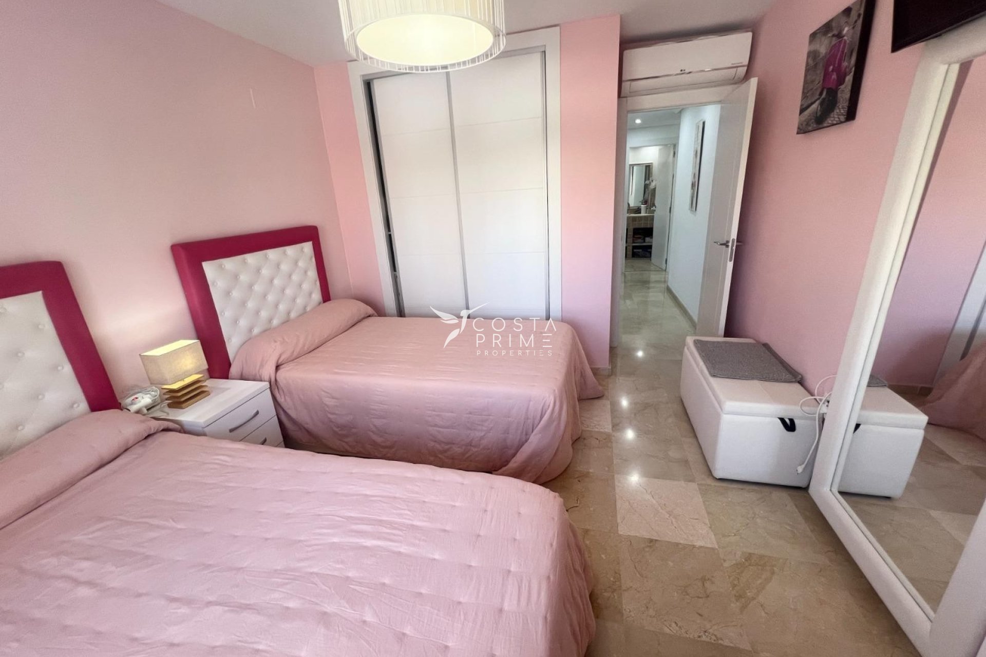 Resale - Apartment / Flat - Benidorm