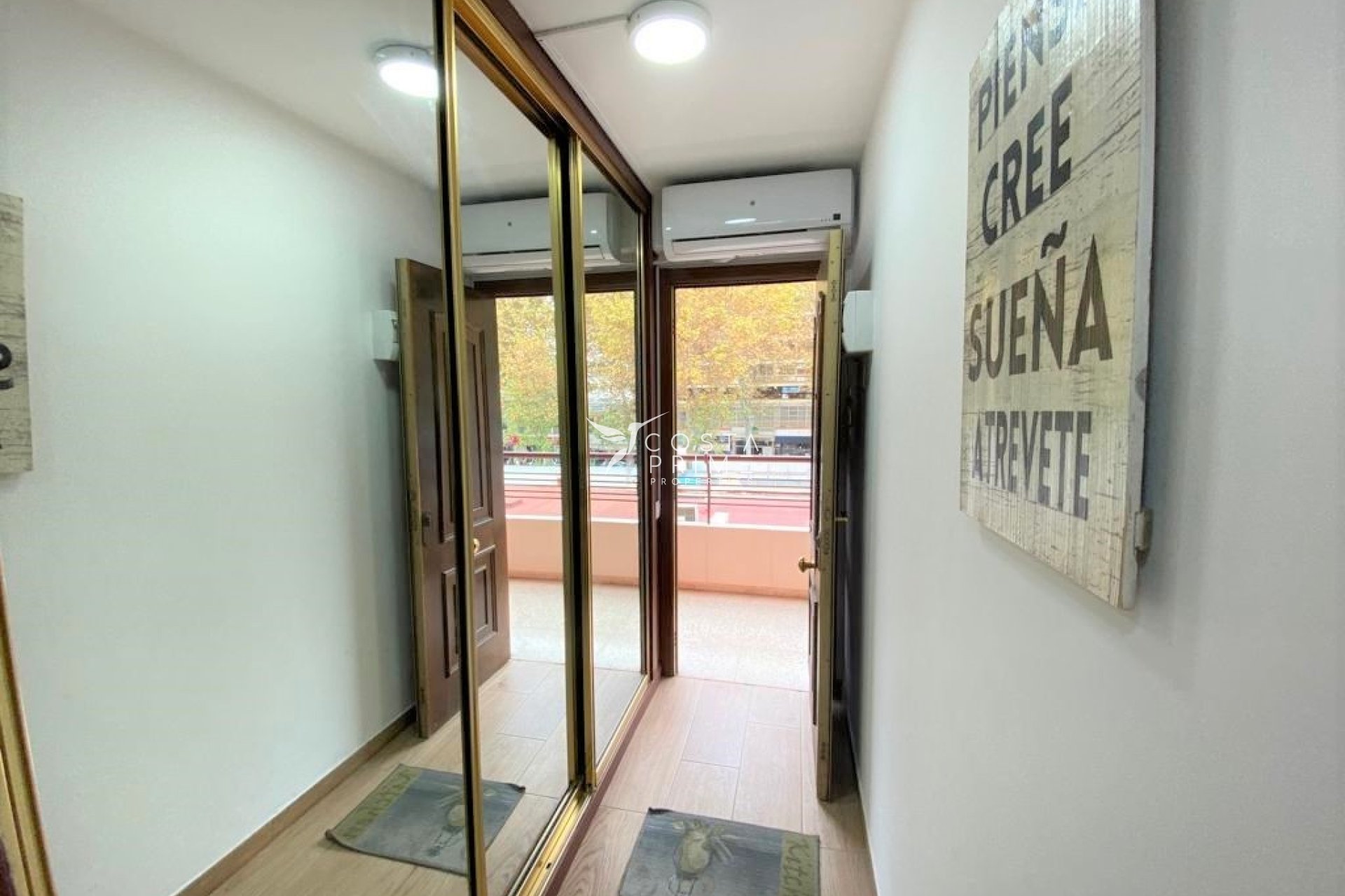 Resale - Apartment / Flat - Benidorm