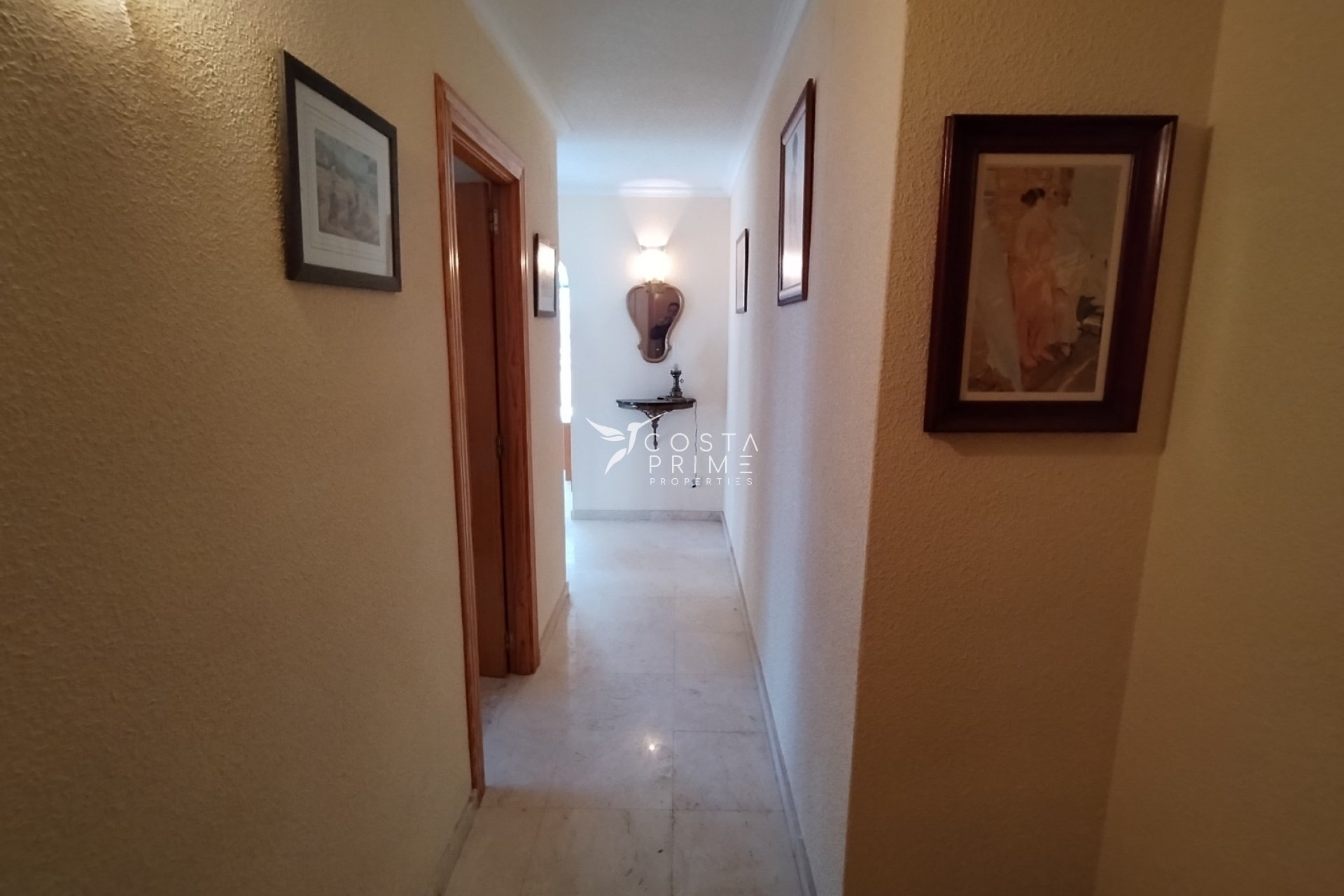 Resale - Apartment / Flat - Benidorm