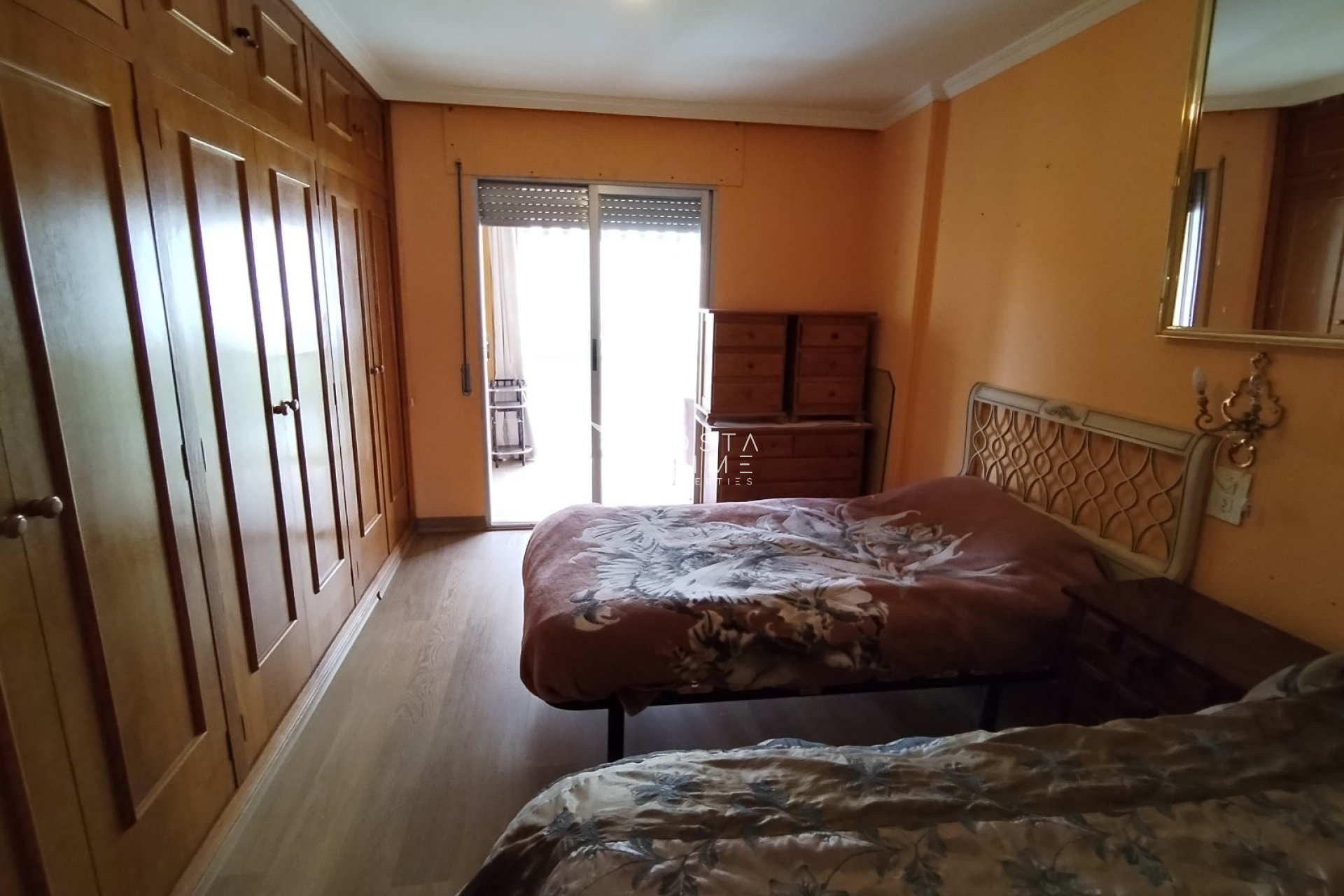 Resale - Apartment / Flat - Benidorm