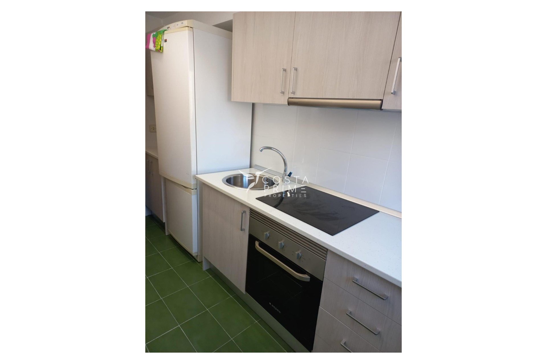 Resale - Apartment / Flat - Benidorm