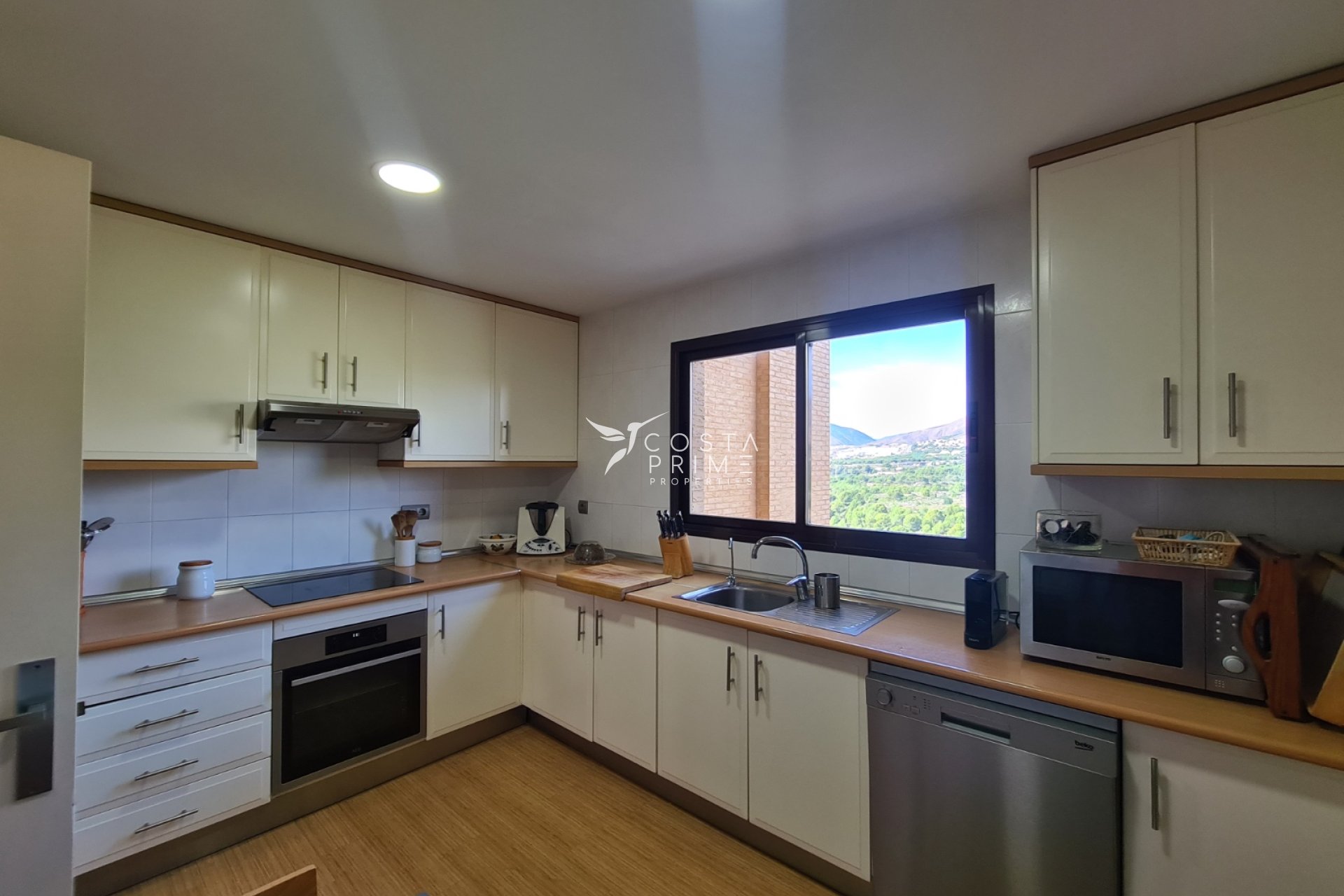 Resale - Apartment / Flat - Benidorm