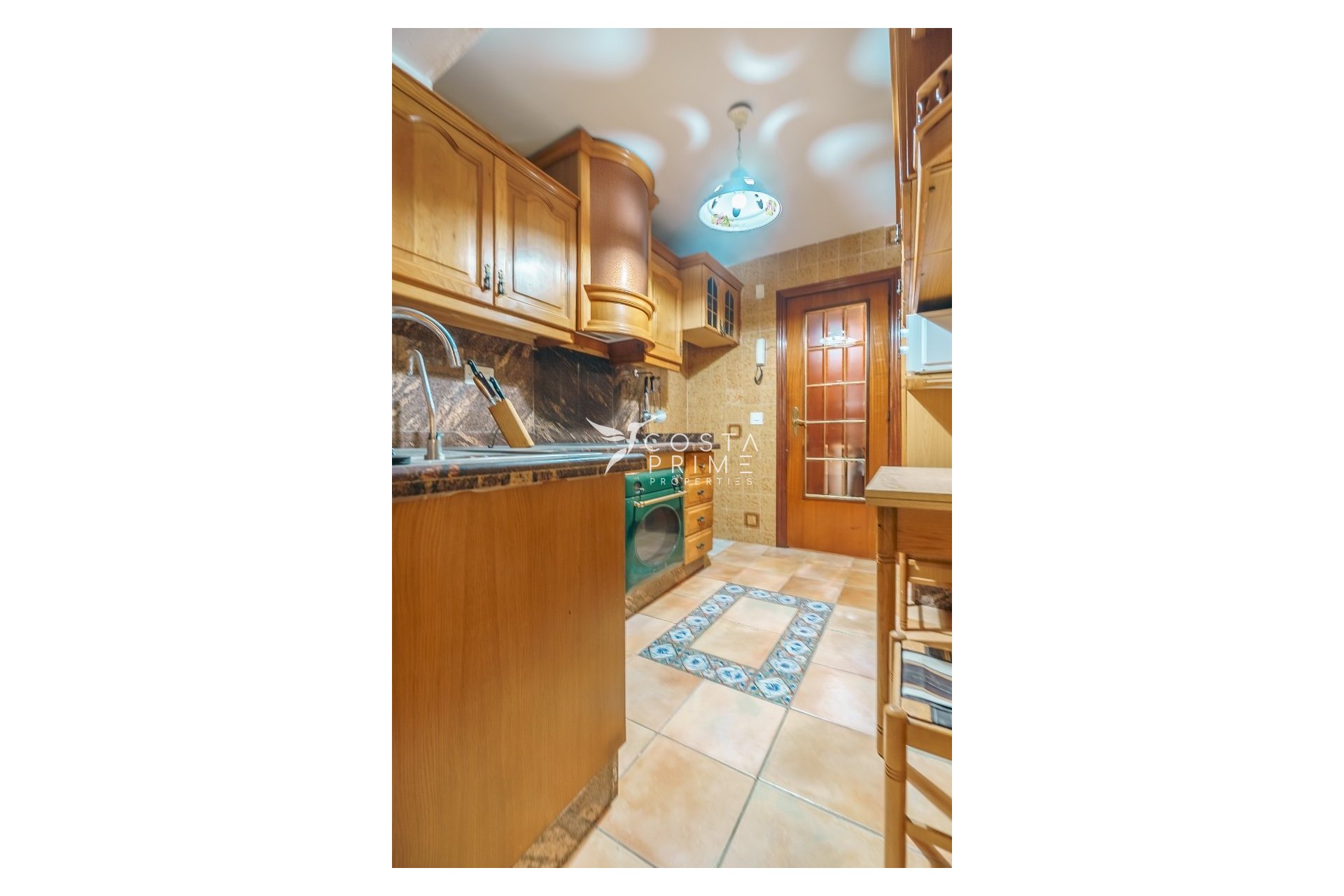 Resale - Apartment / Flat - Benidorm