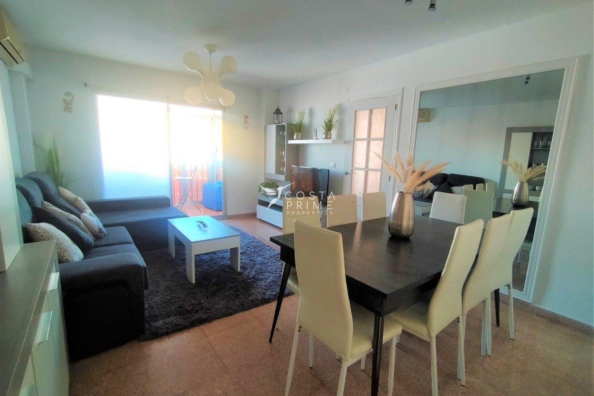 Resale - Apartment / Flat - Benidorm