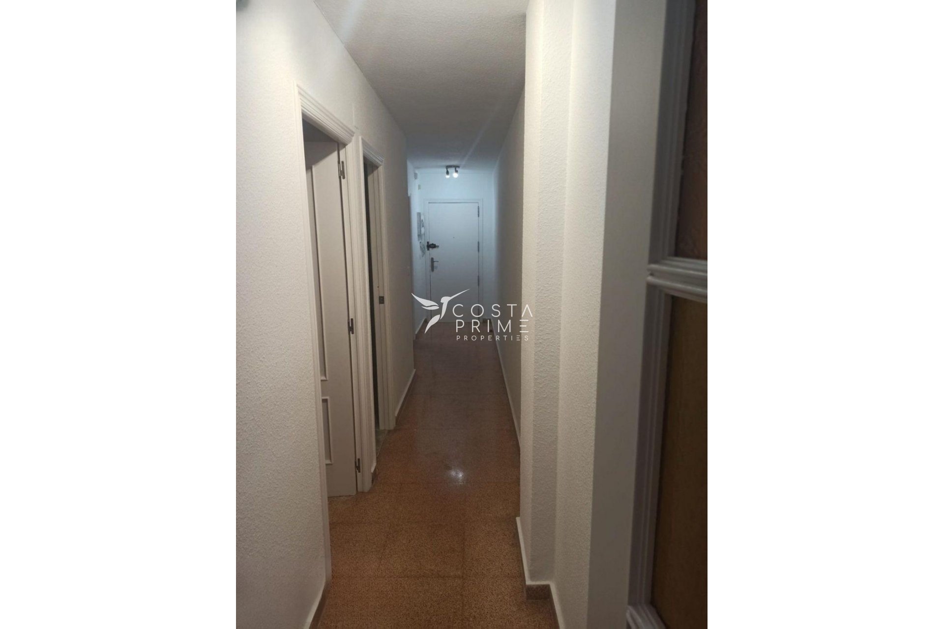 Resale - Apartment / Flat - Benidorm