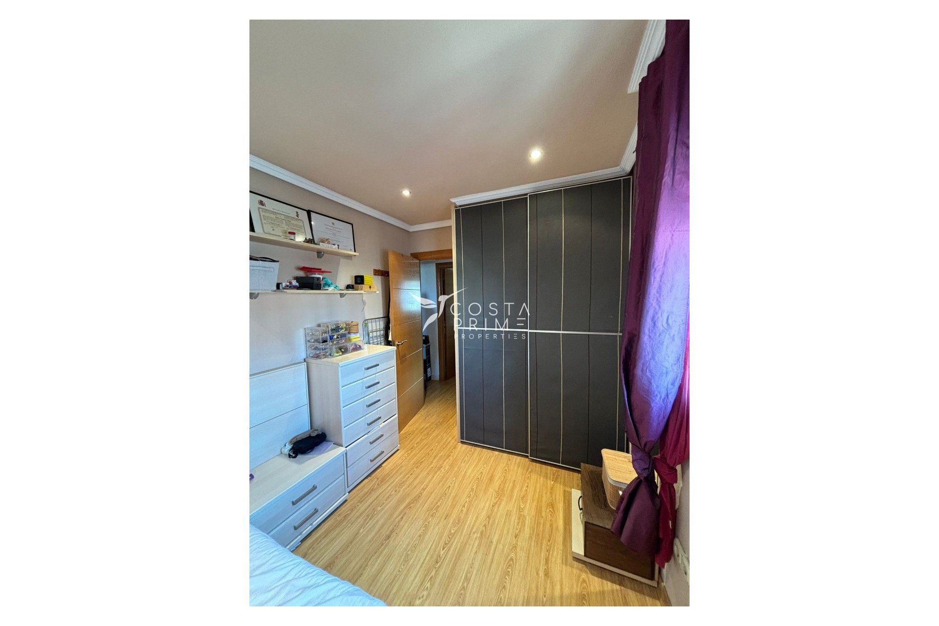 Resale - Apartment / Flat - Benidorm