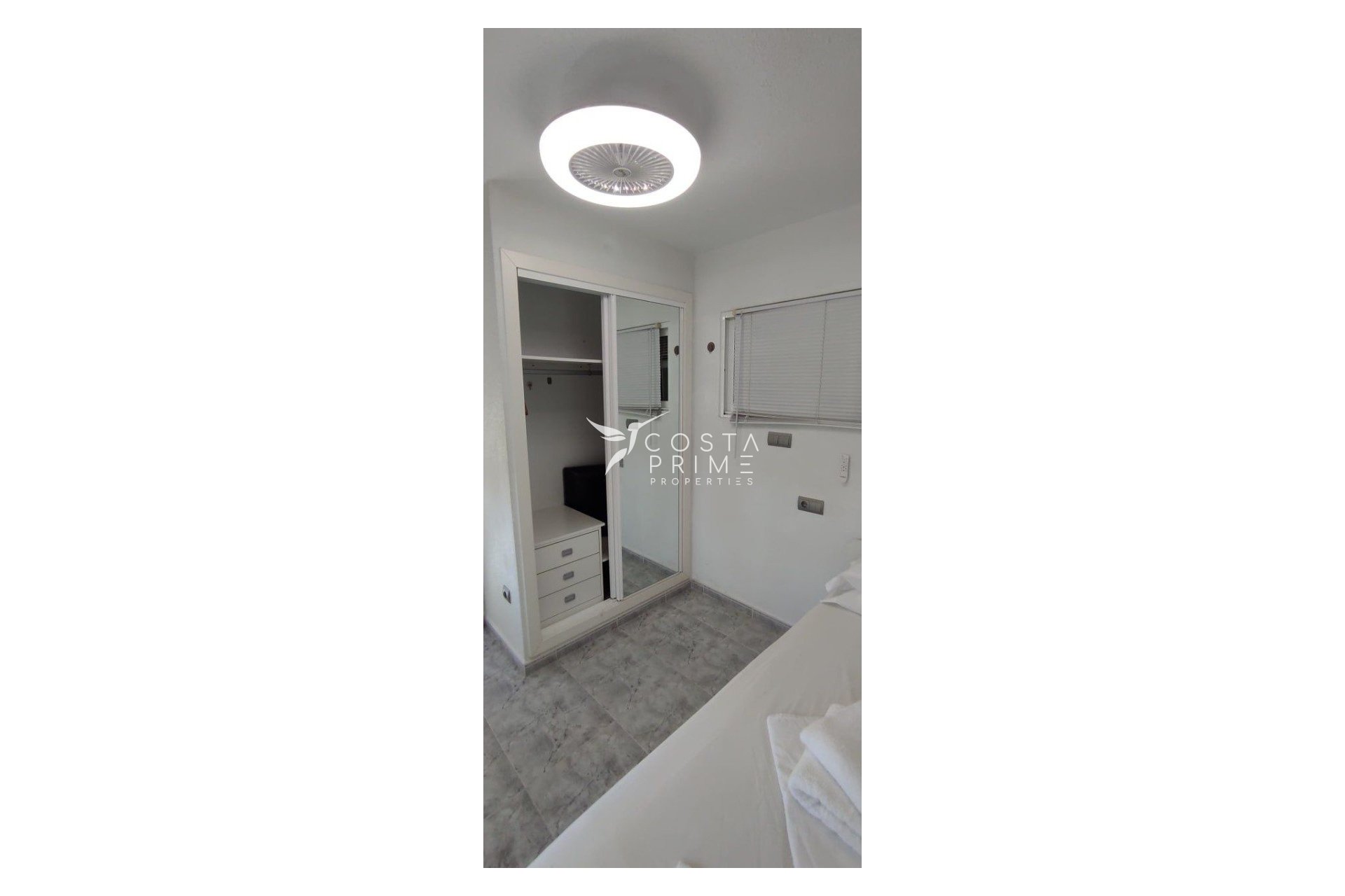 Resale - Apartment / Flat - Benidorm