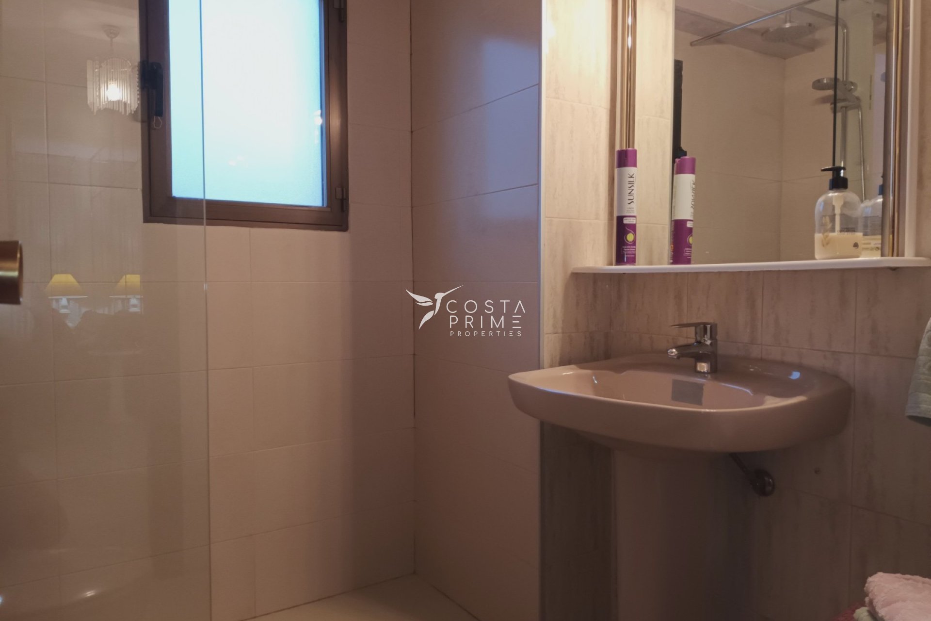 Resale - Apartment / Flat - Benidorm