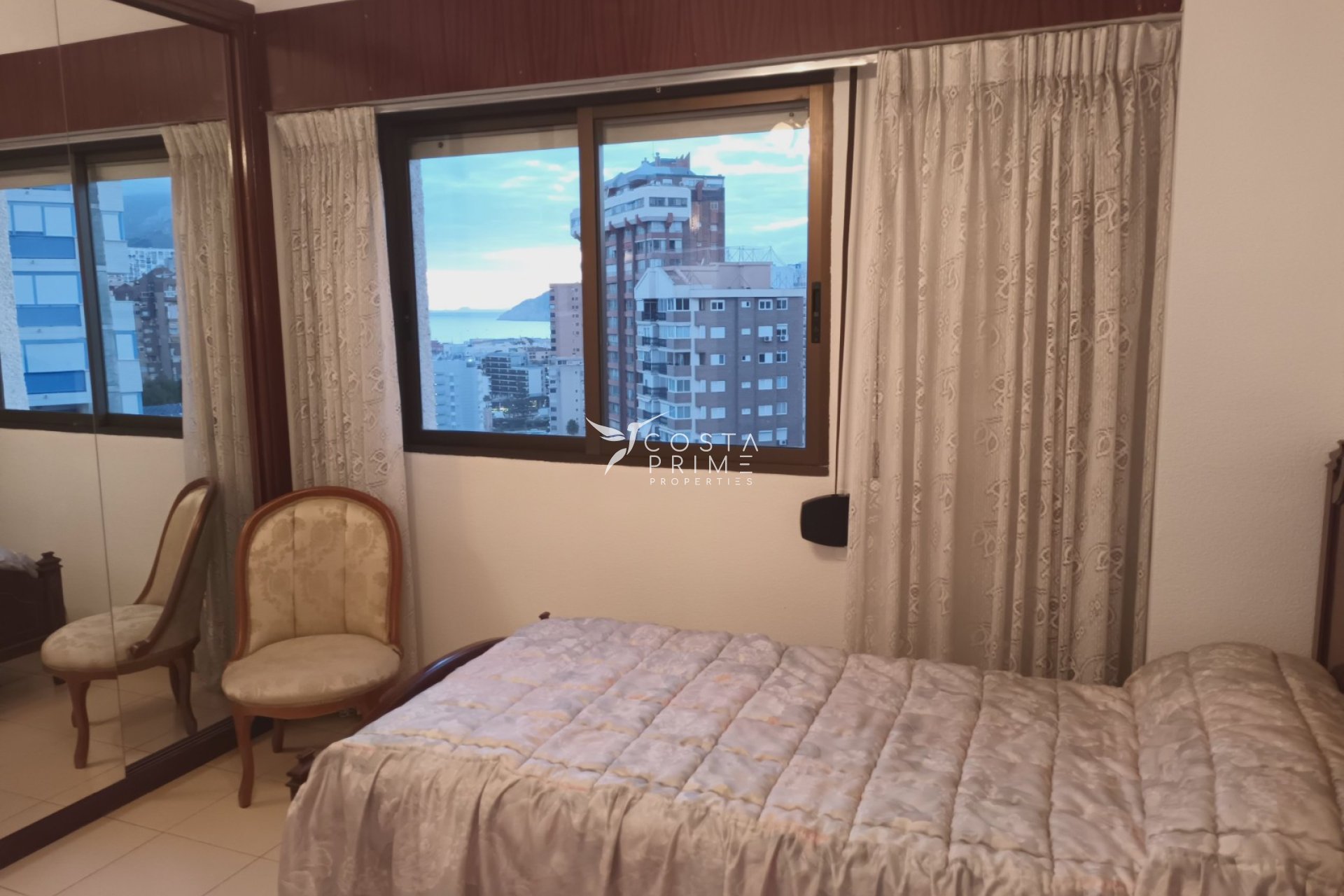 Resale - Apartment / Flat - Benidorm