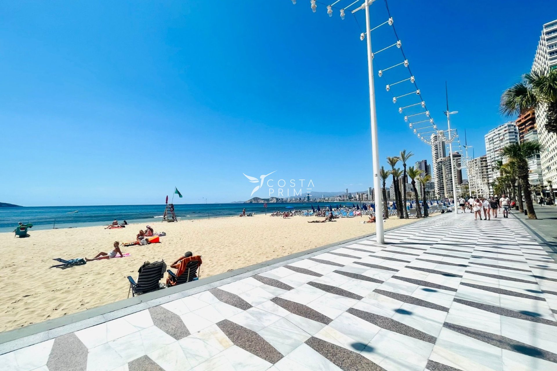 Resale - Apartment / Flat - Benidorm