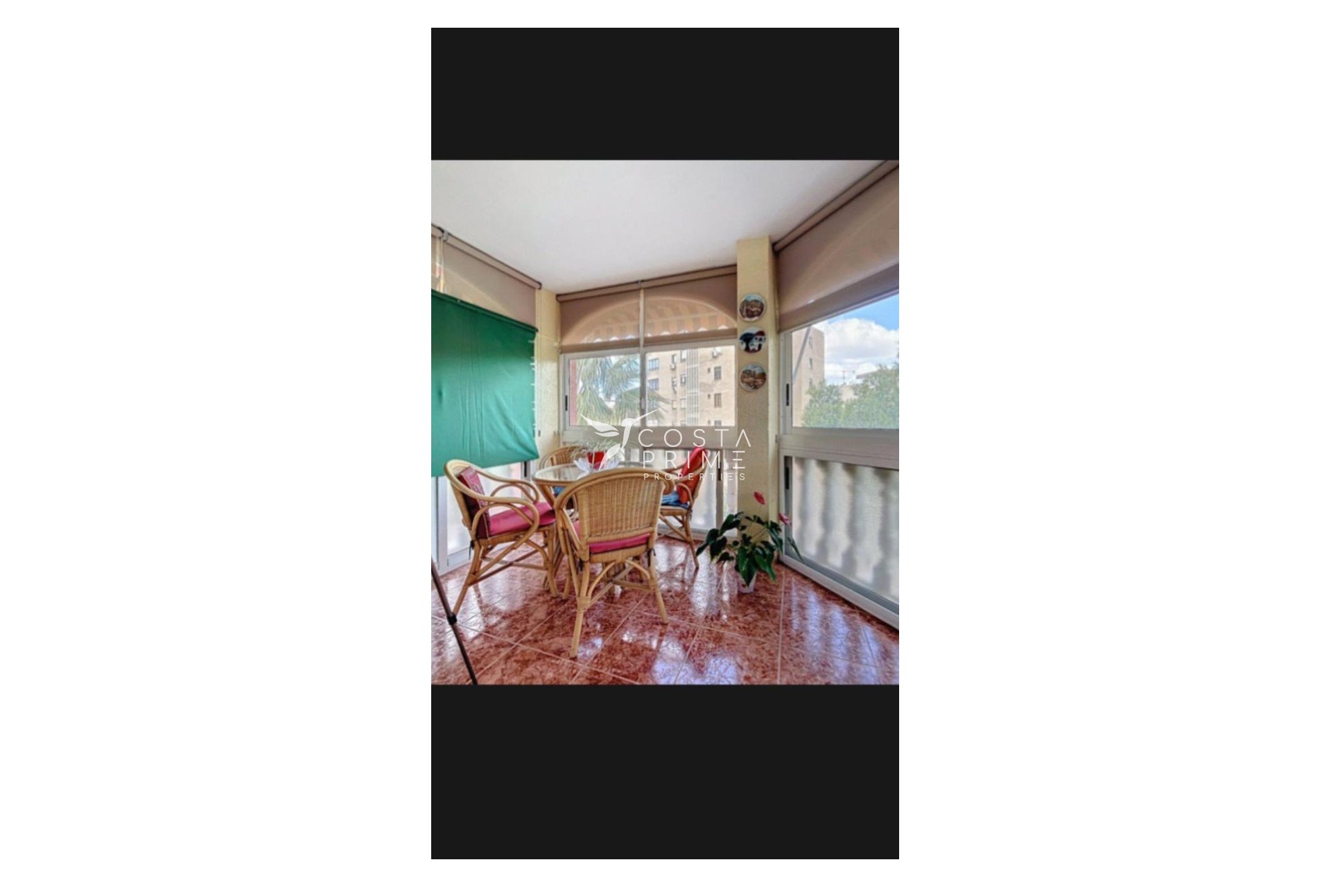 Resale - Apartment / Flat - Benidorm
