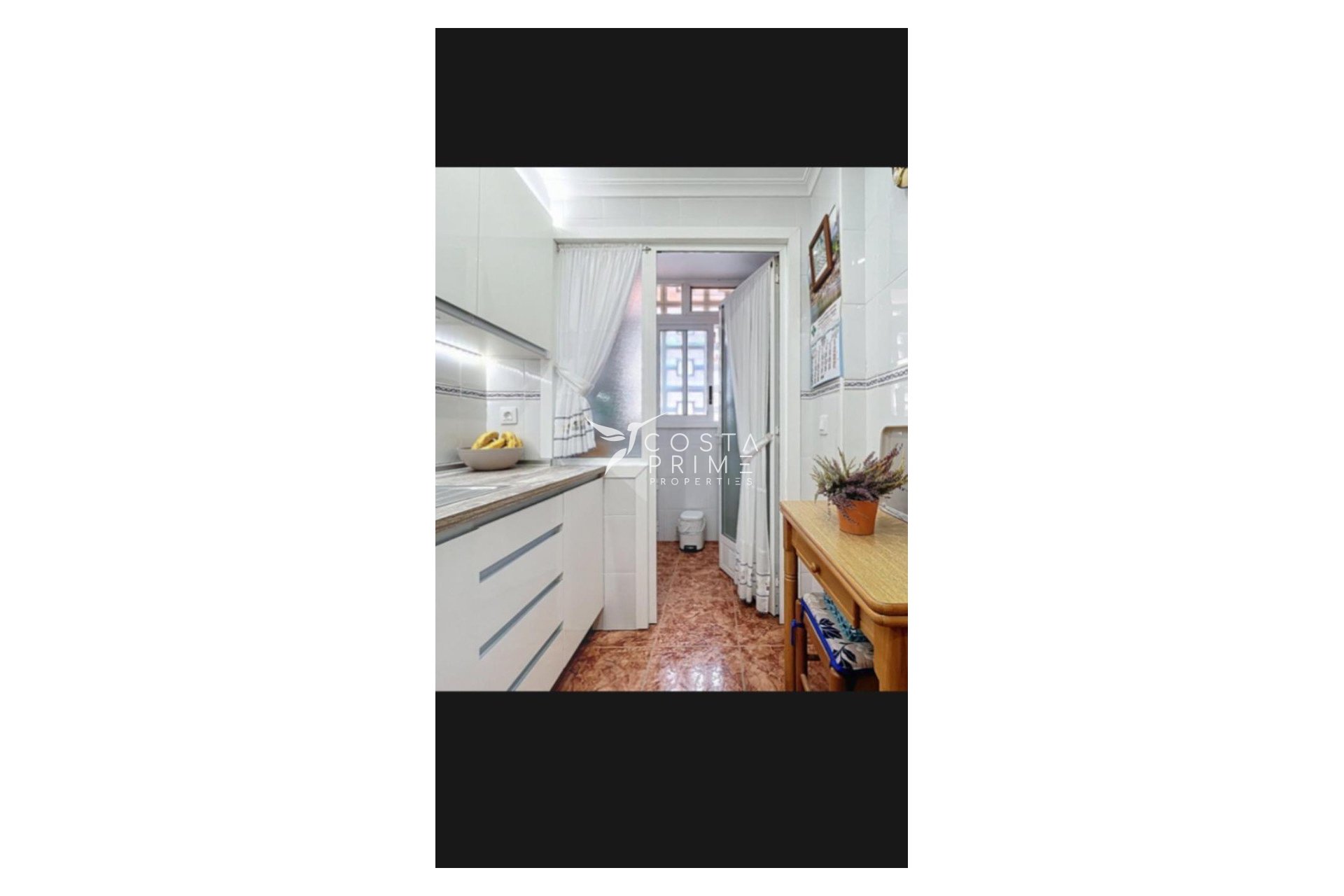 Resale - Apartment / Flat - Benidorm