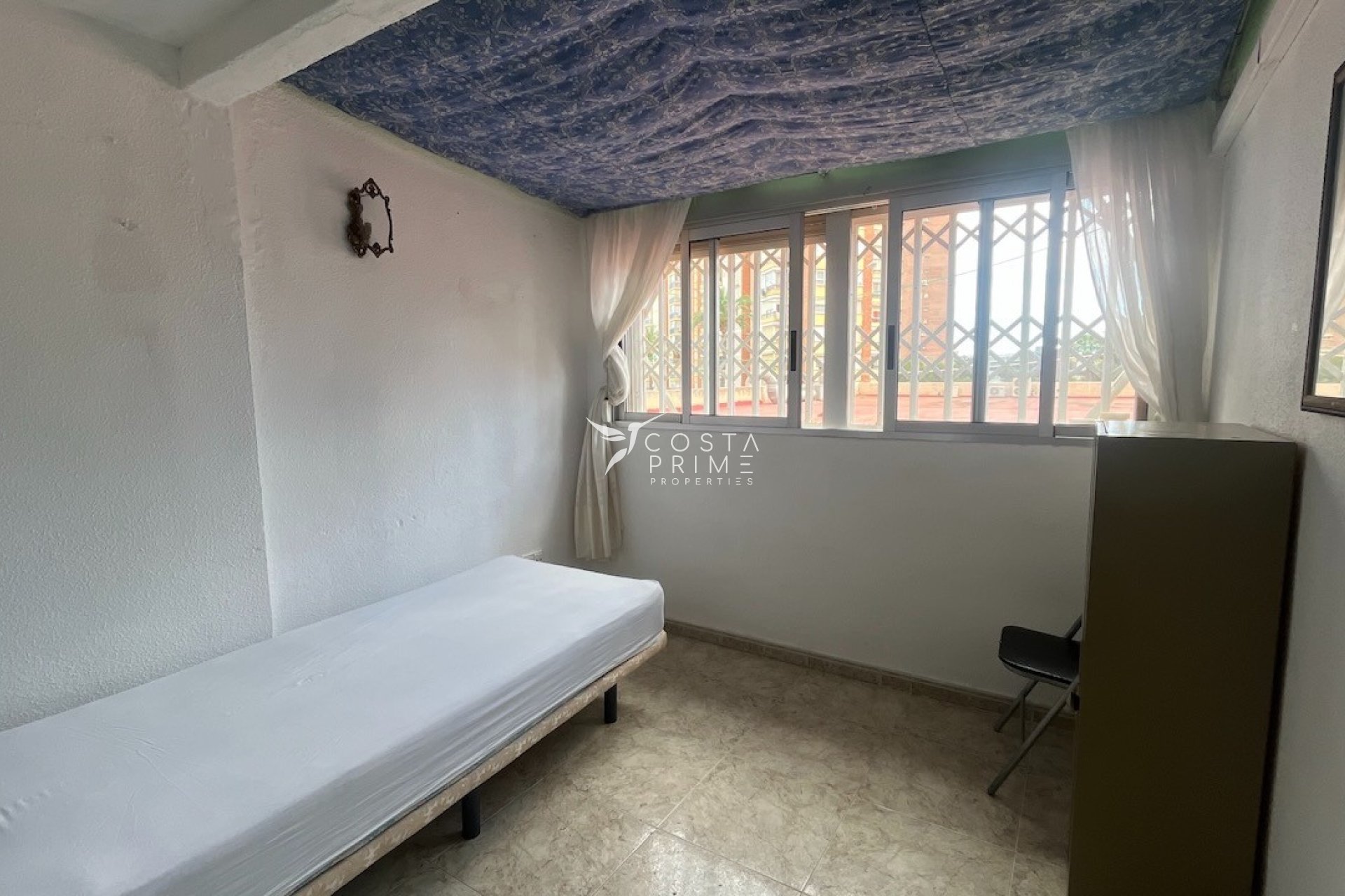 Resale - Apartment / Flat - Benidorm