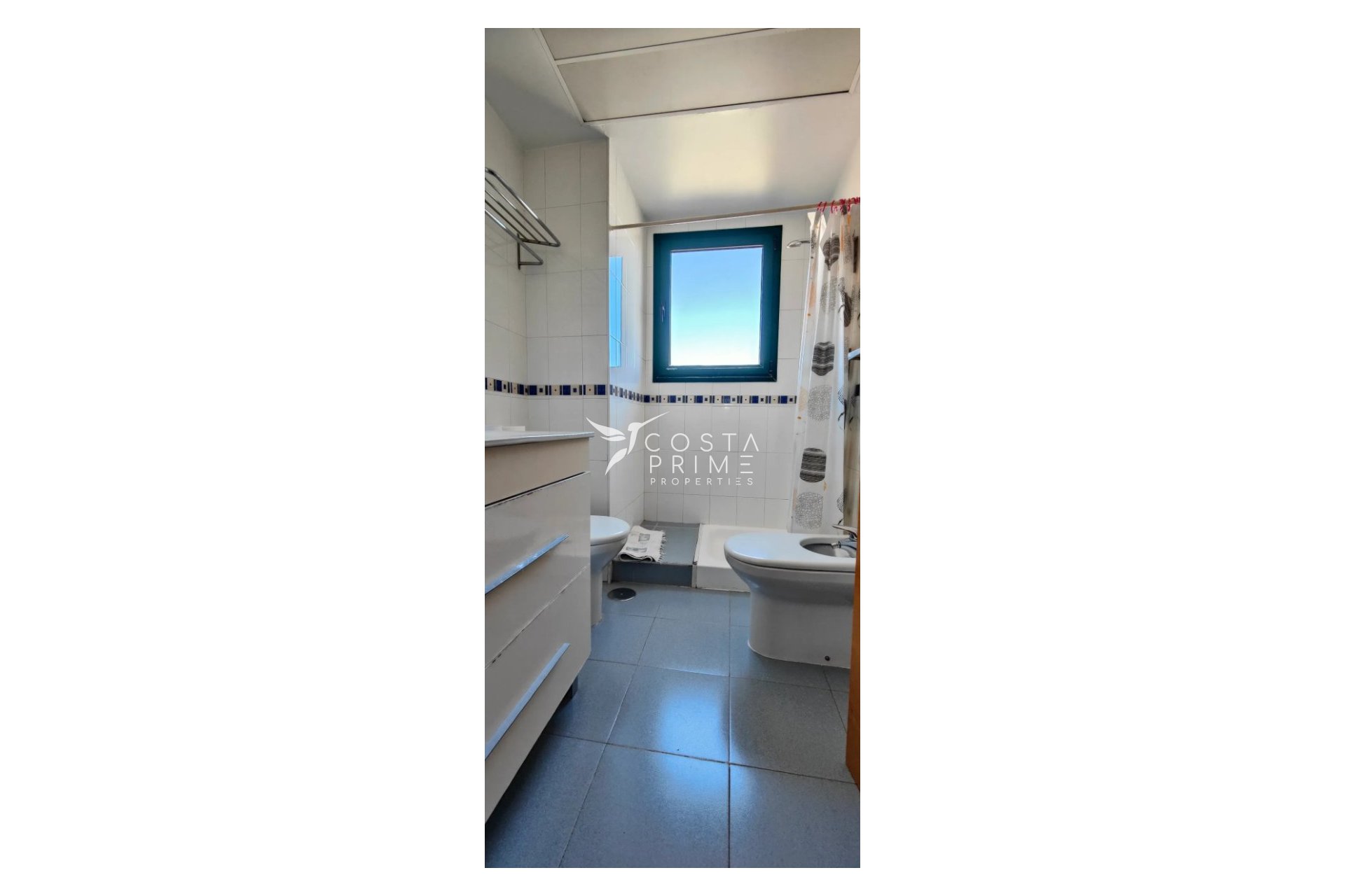 Resale - Apartment / Flat - Benidorm