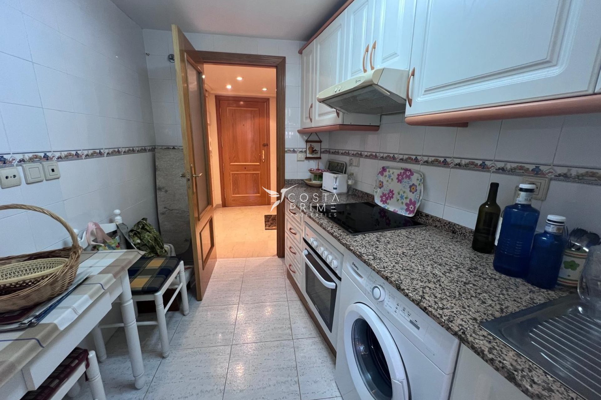 Resale - Apartment / Flat - Benidorm