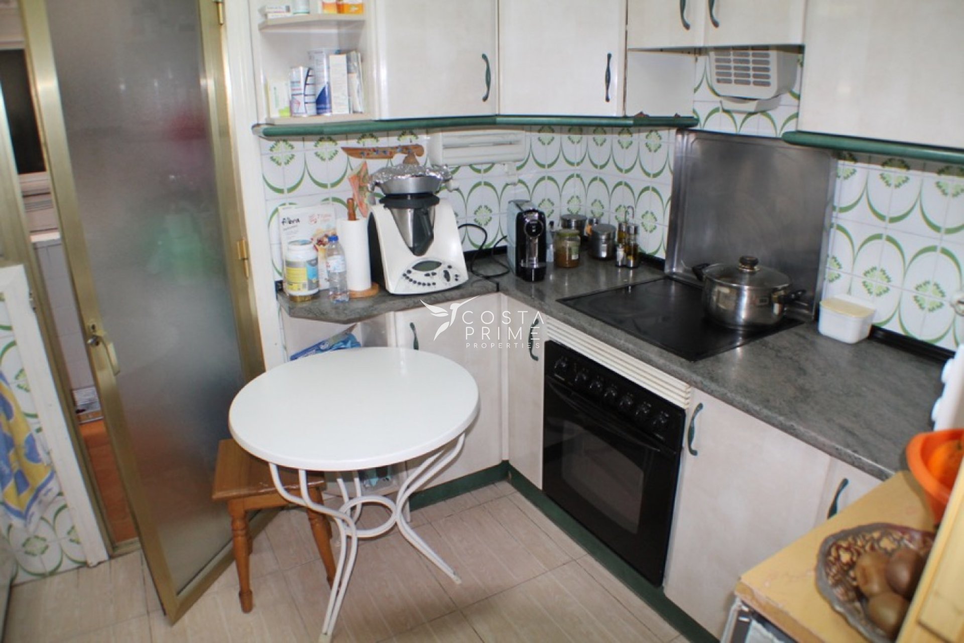 Resale - Apartment / Flat - Benidorm