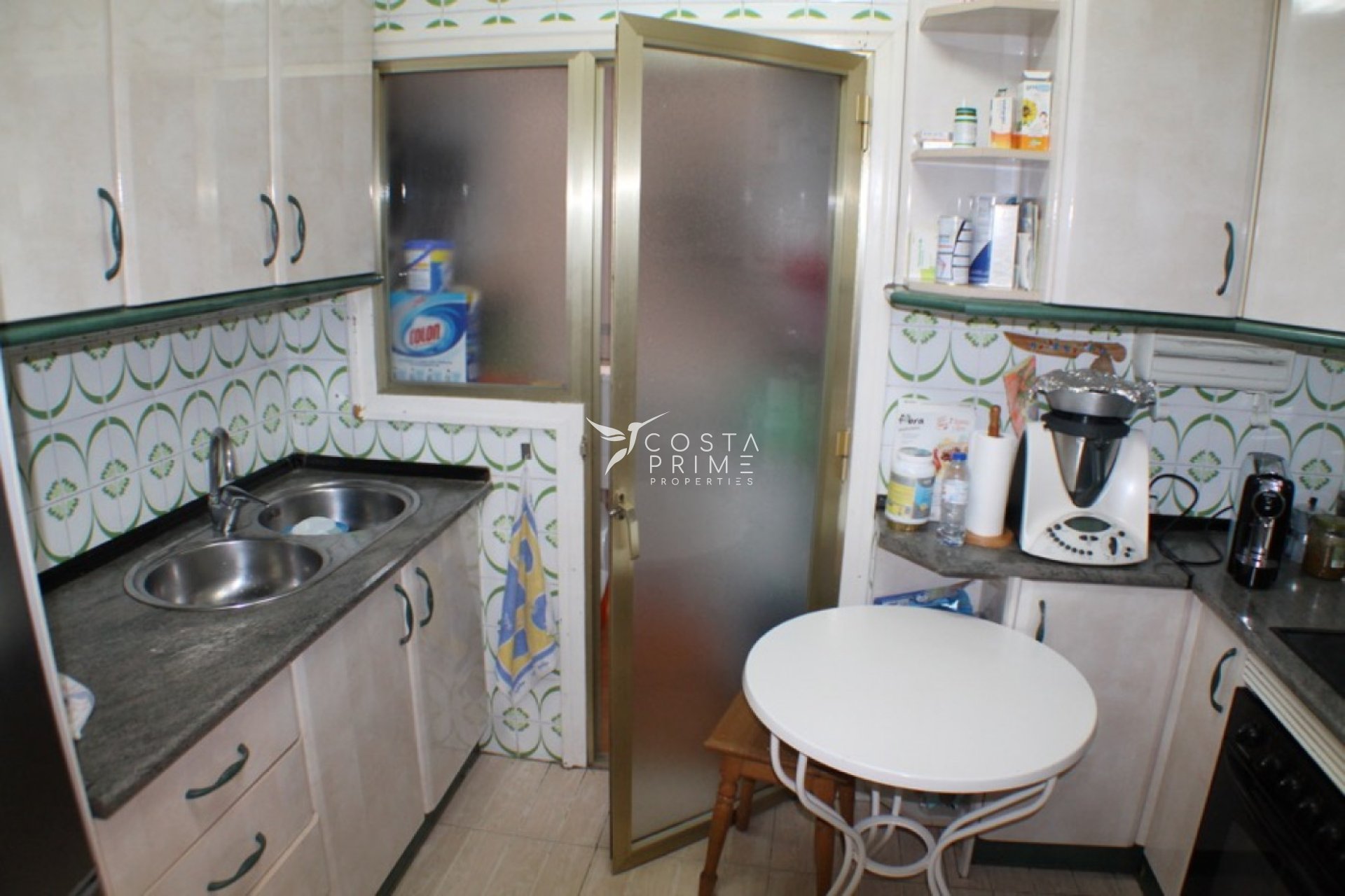 Resale - Apartment / Flat - Benidorm