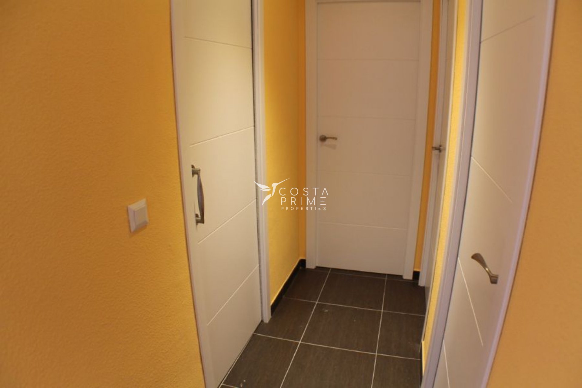 Resale - Apartment / Flat - Benidorm