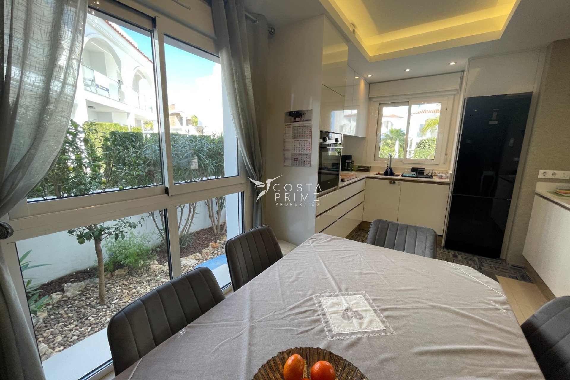 Resale - Apartment / Flat - Rojales