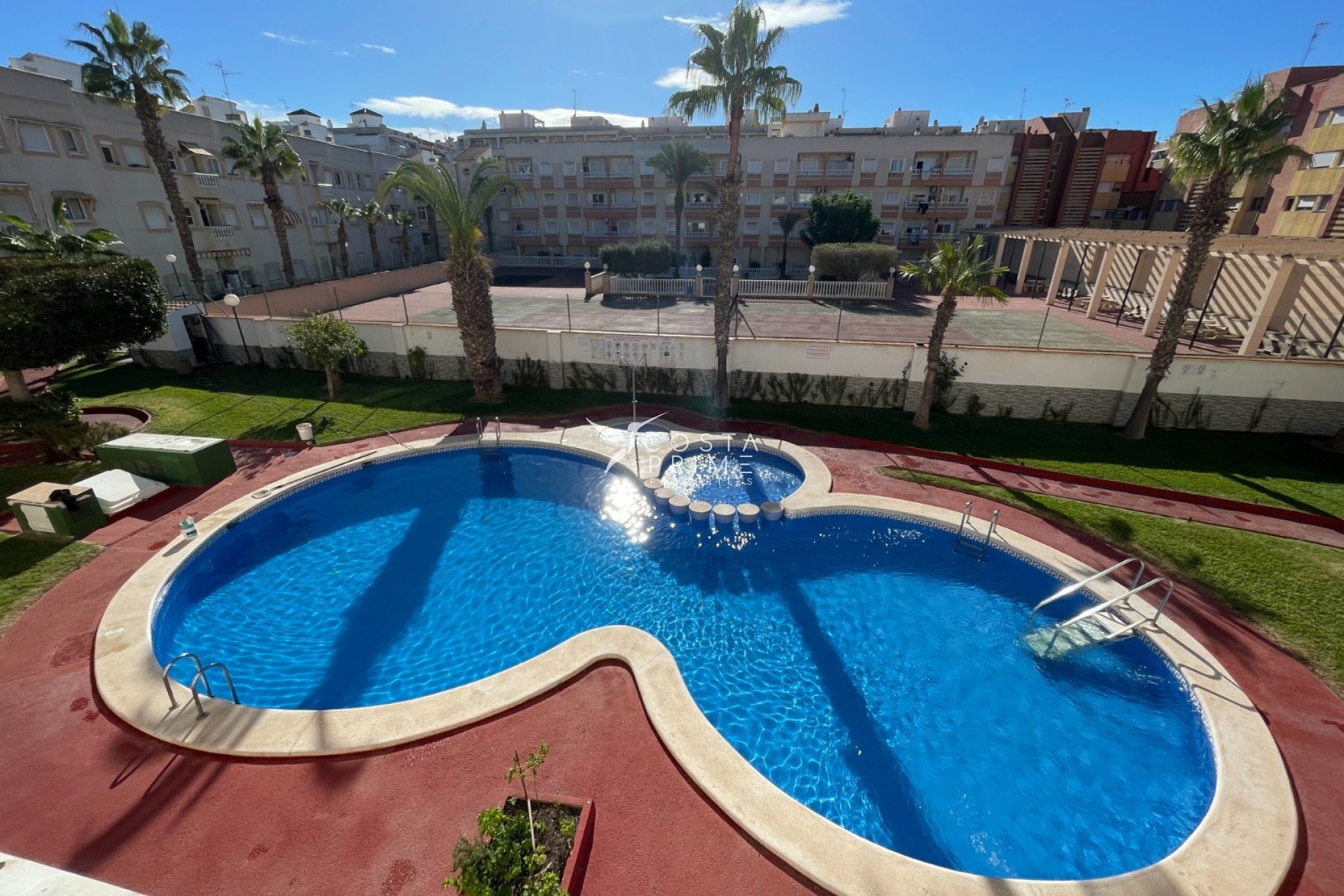 Resale - Apartment / Flat - Torrevieja