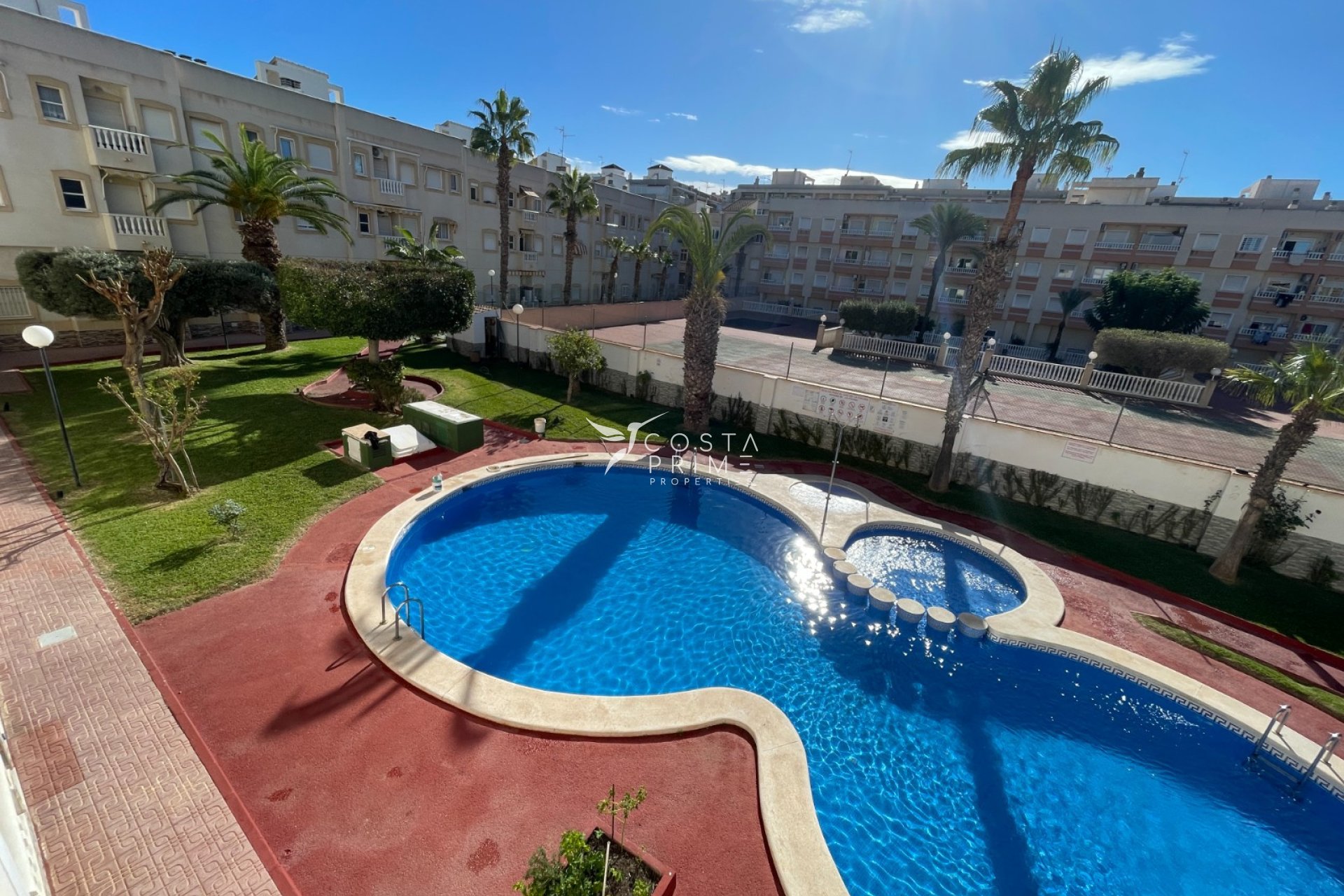 Resale - Apartment / Flat - Torrevieja