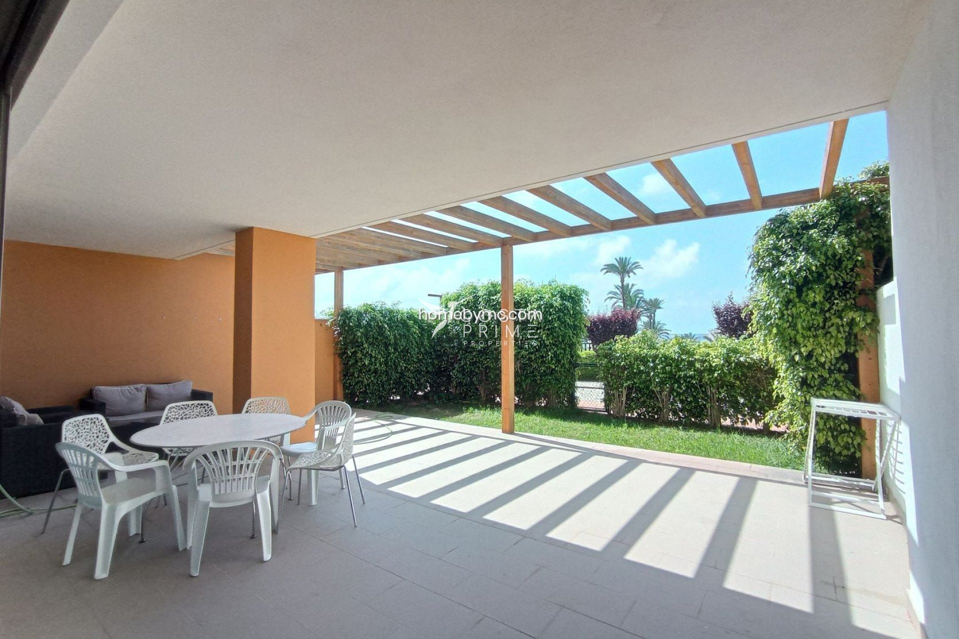 Resale - Apartment / Flat - Villajoyosa