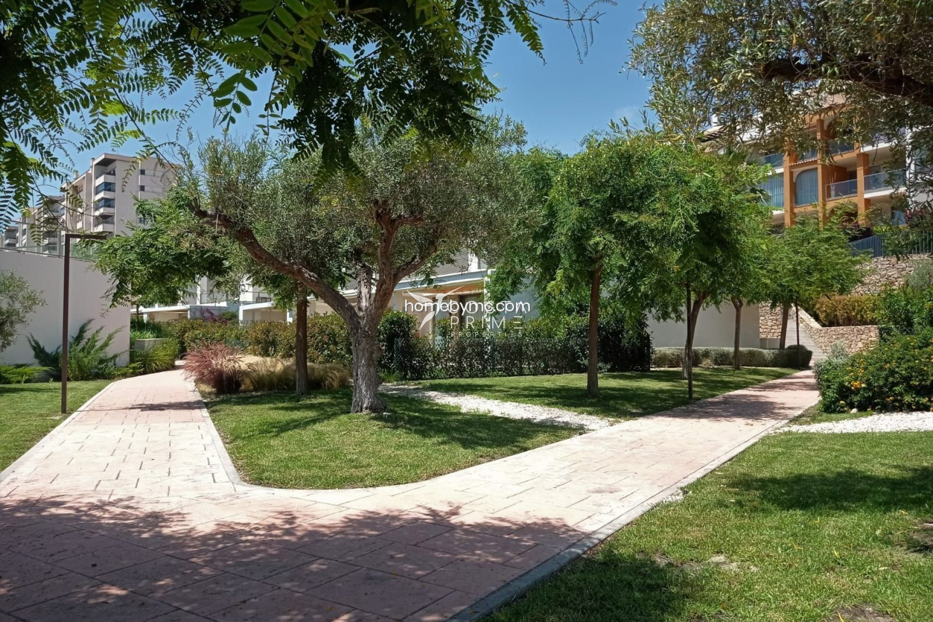 Resale - Apartment / Flat - Villajoyosa