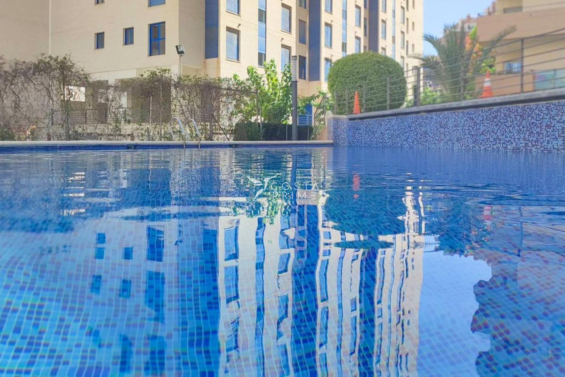 Resale - Apartment / Flat - Villajoyosa