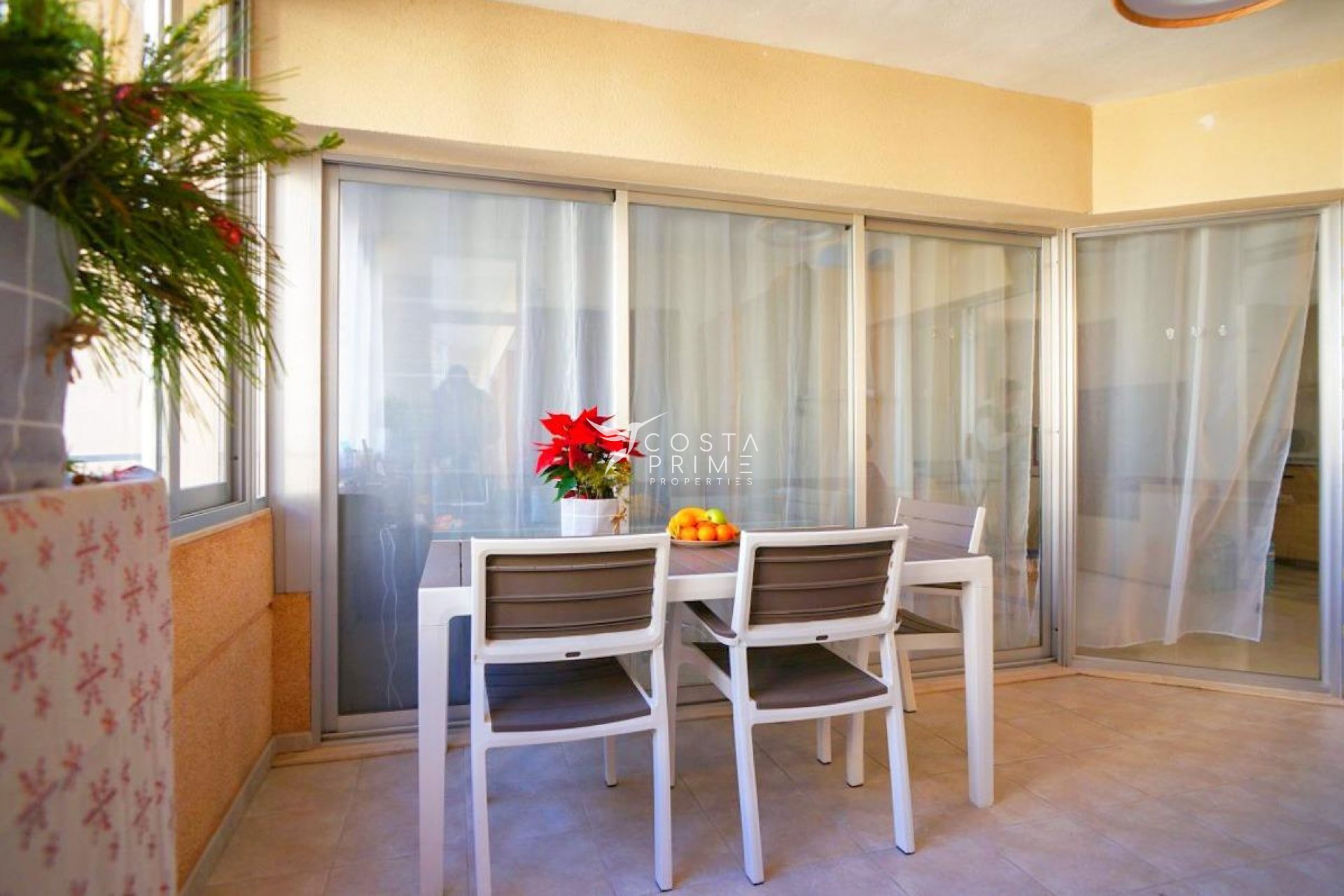 Resale - Apartment / Flat - Villajoyosa