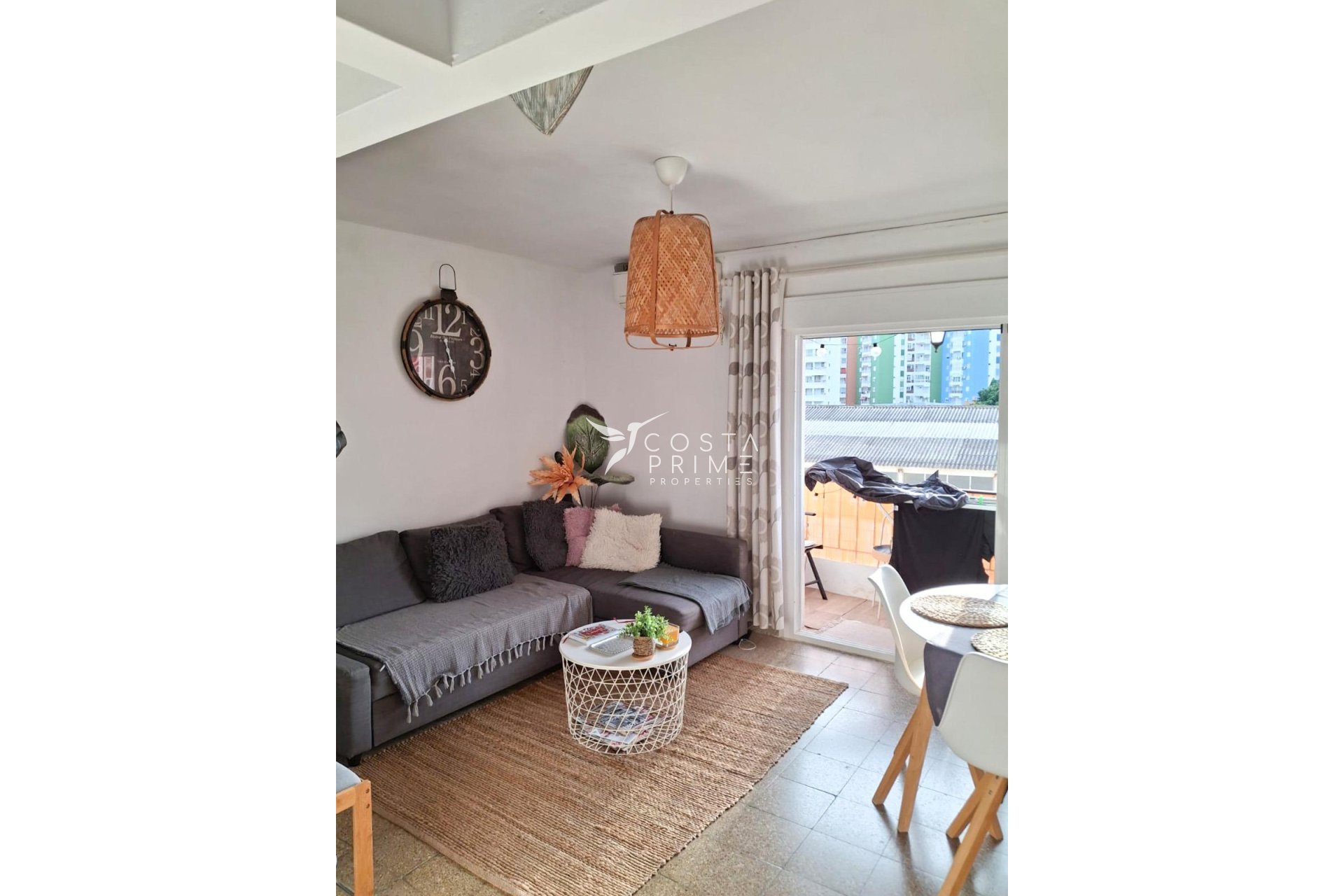 Resale - Apartment / Flat - Villajoyosa