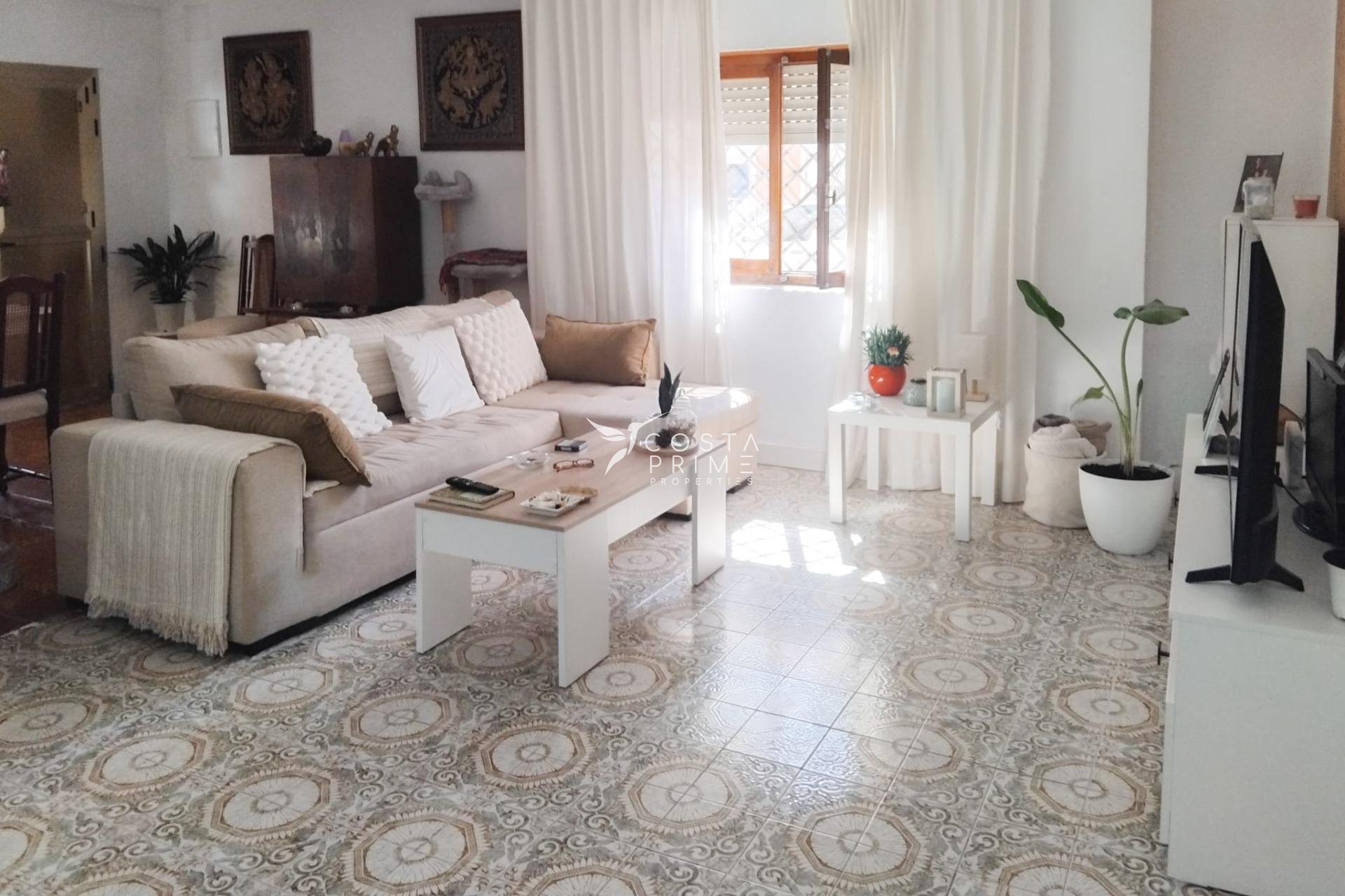 Resale - Apartment / Flat - Villajoyosa