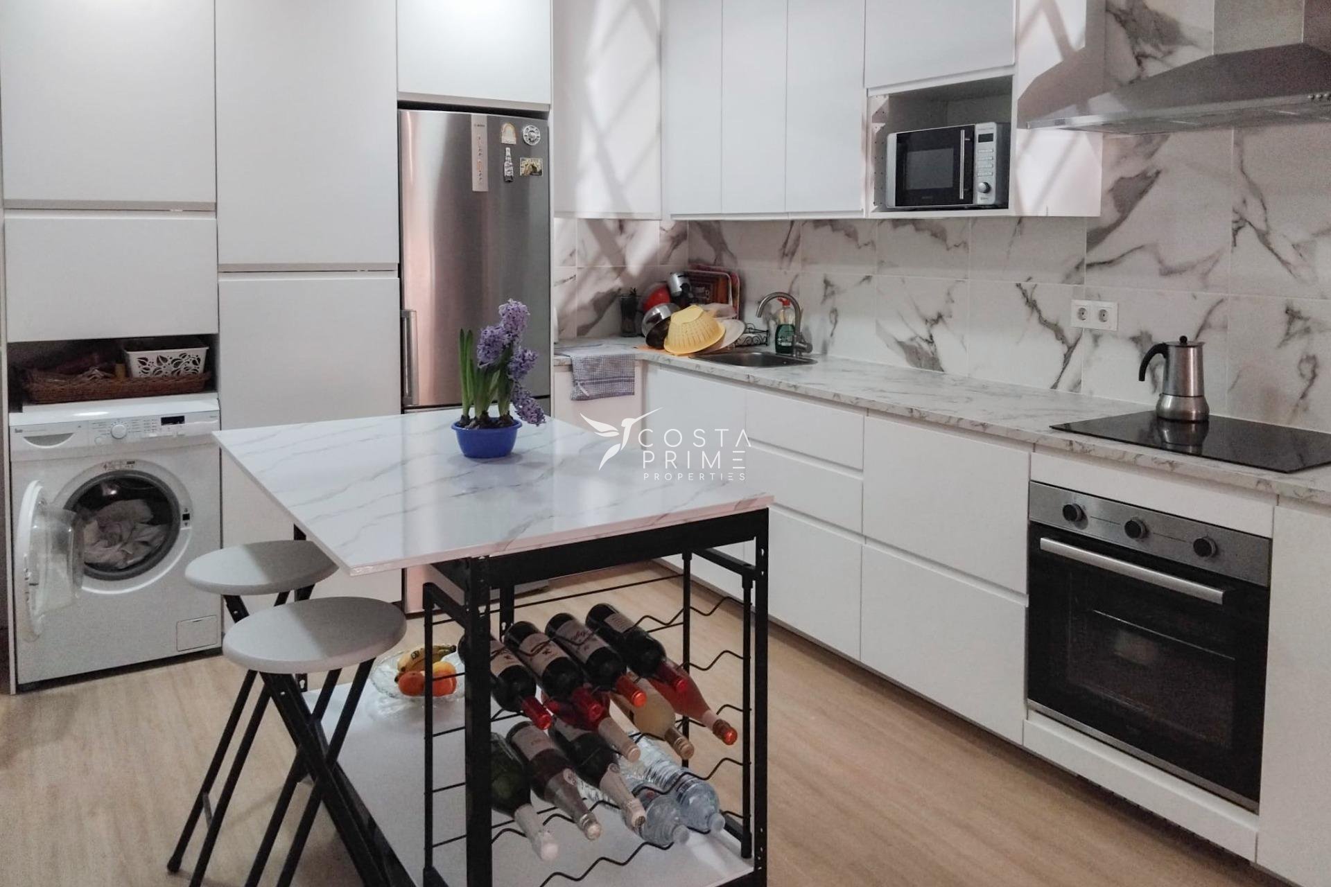 Resale - Apartment / Flat - Villajoyosa