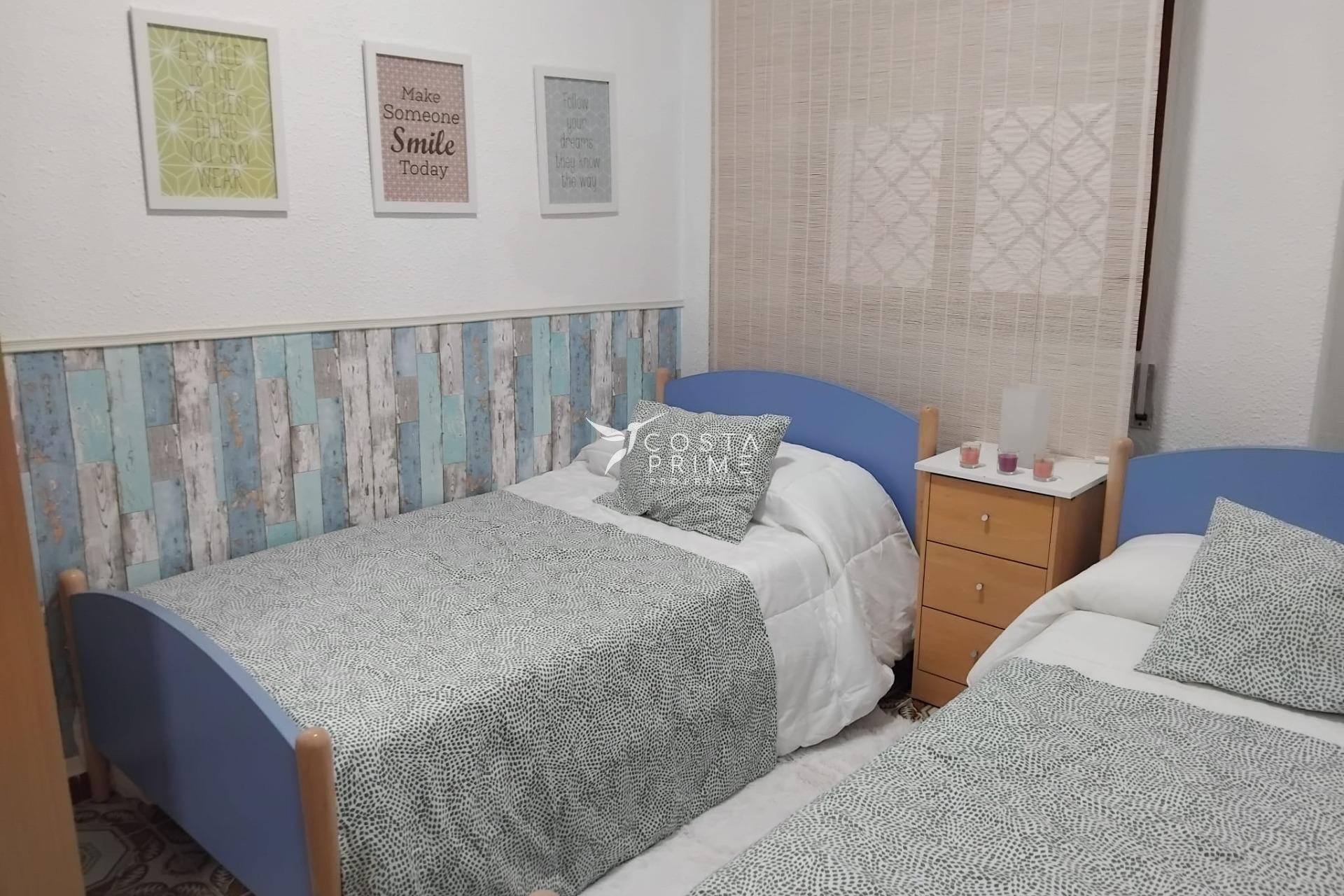 Resale - Apartment / Flat - Villajoyosa