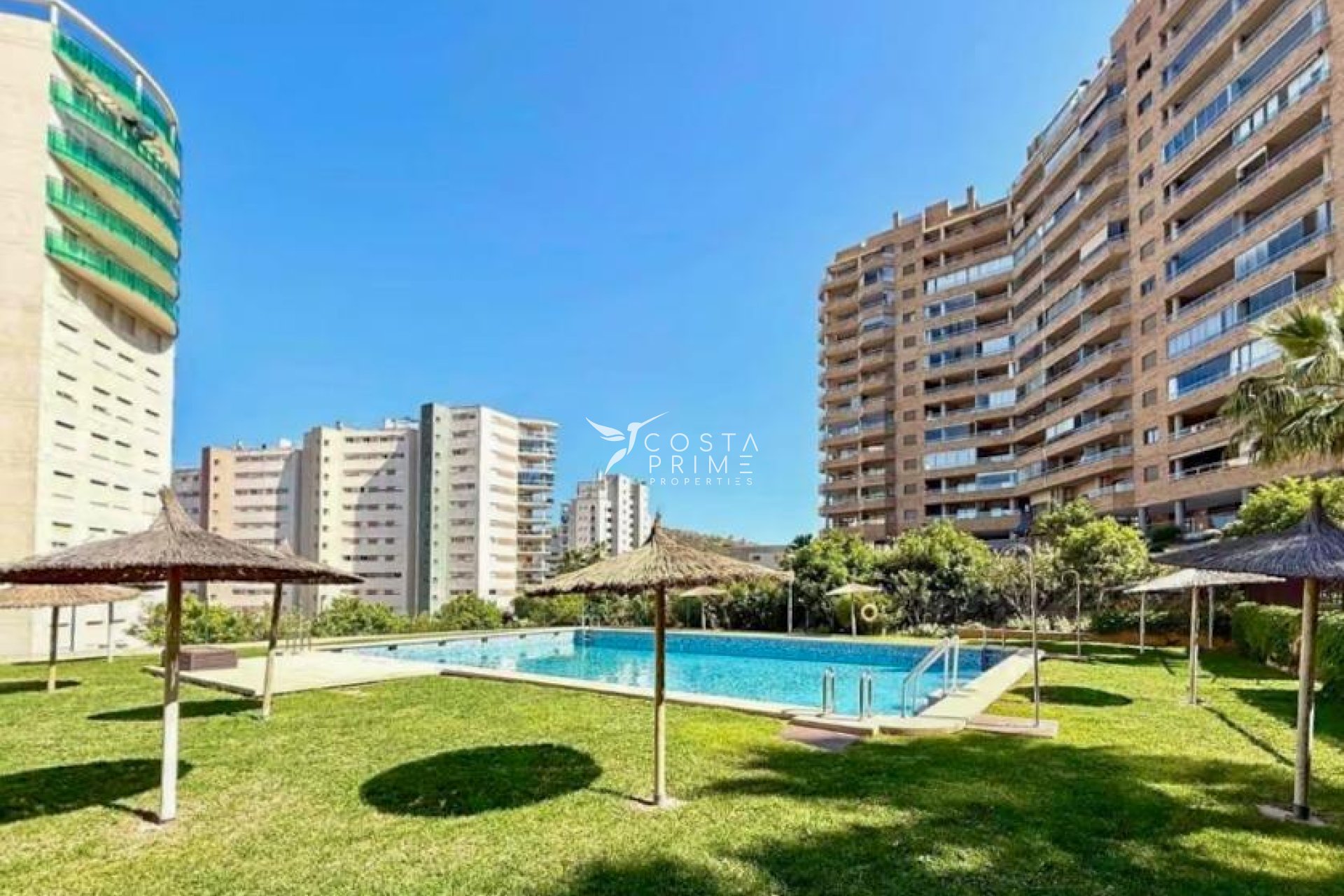 Resale - Apartment / Flat - Villajoyosa