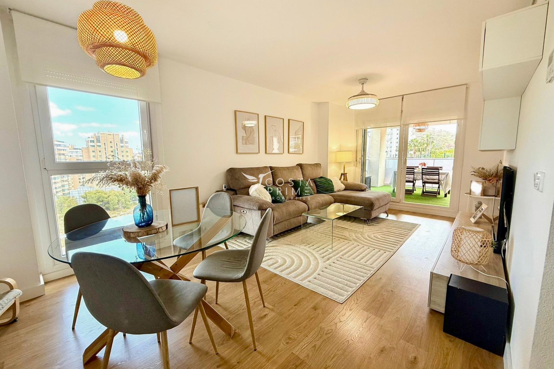 Resale - Apartment / Flat - Villajoyosa