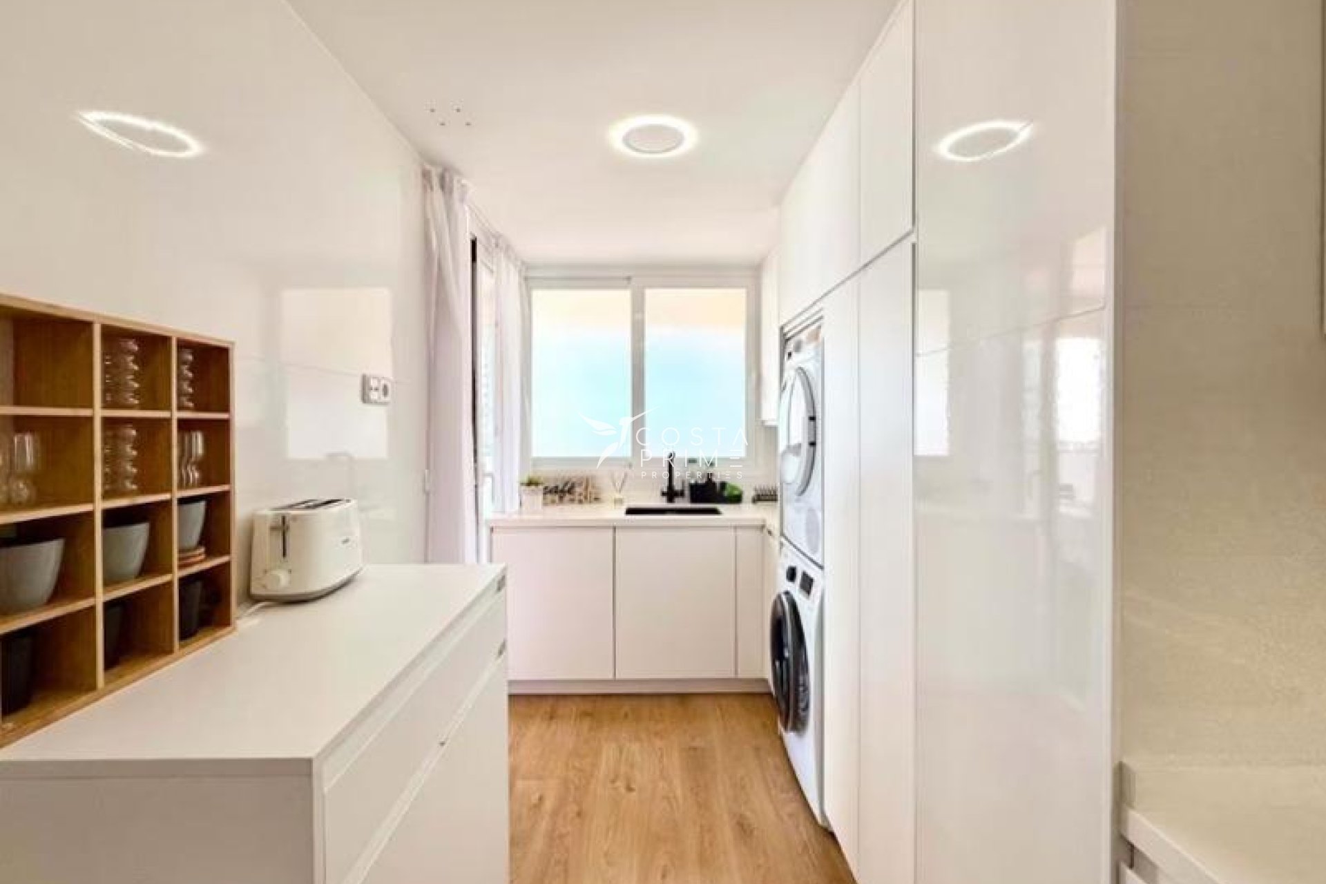 Resale - Apartment / Flat - Villajoyosa