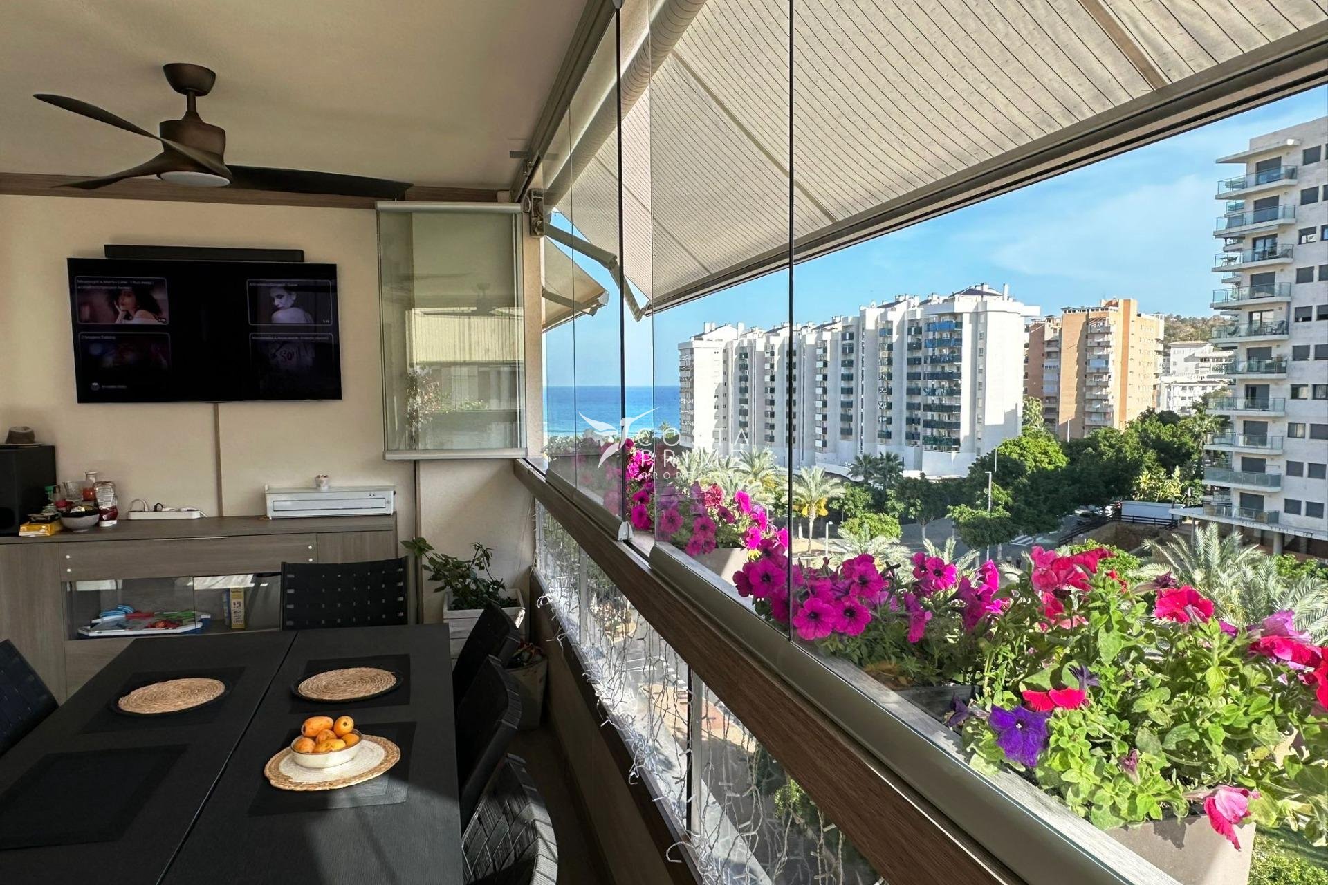 Resale - Apartment / Flat - Villajoyosa