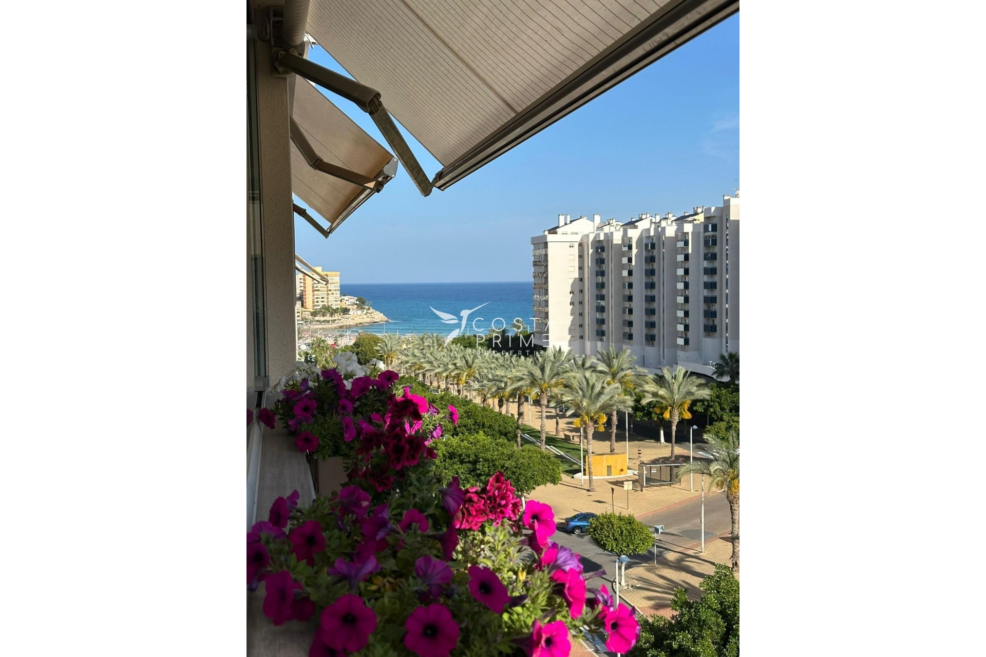 Resale - Apartment / Flat - Villajoyosa