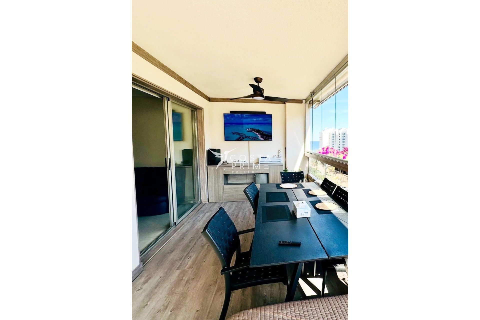 Resale - Apartment / Flat - Villajoyosa