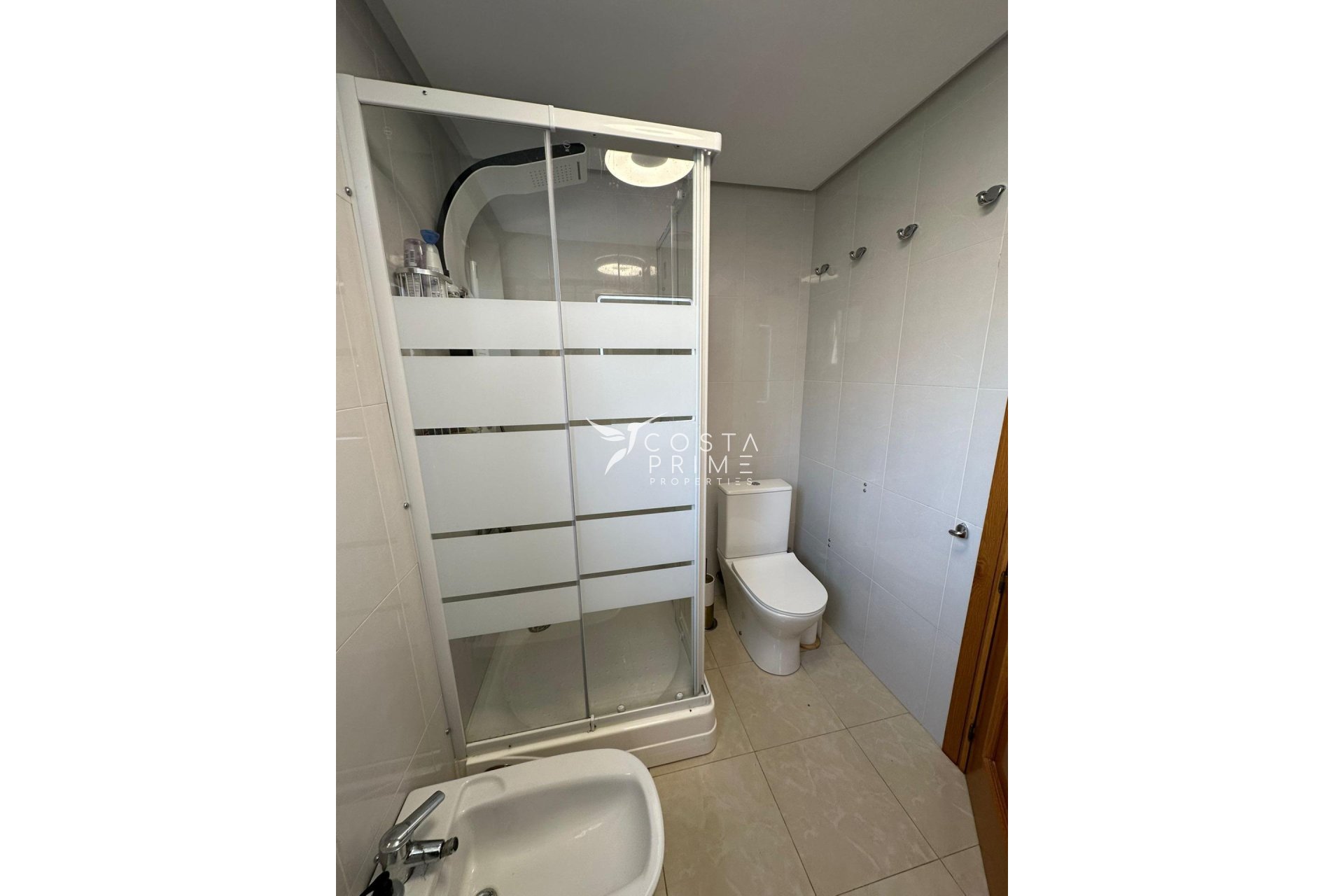 Resale - Apartment / Flat - Villajoyosa