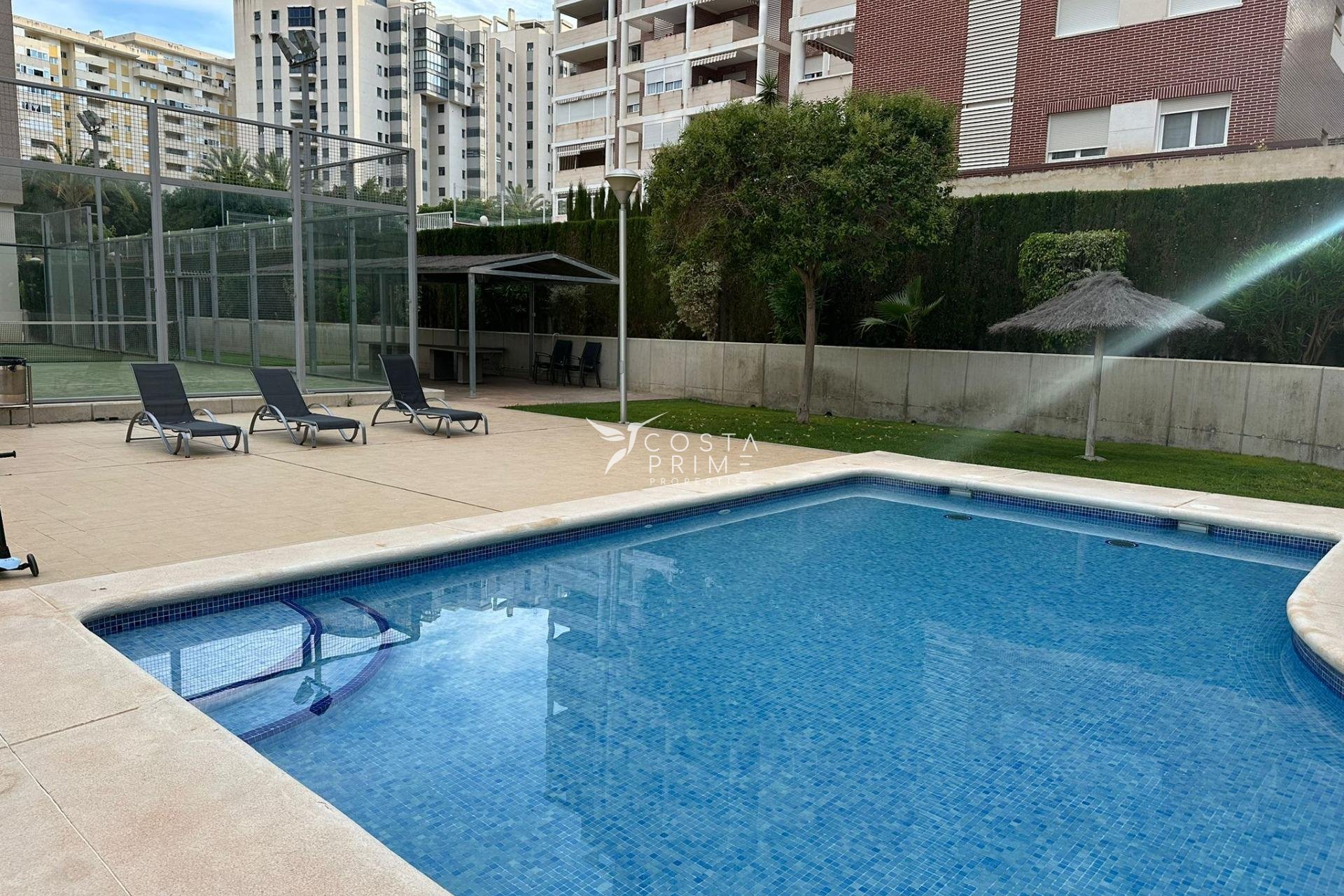 Resale - Apartment / Flat - Villajoyosa