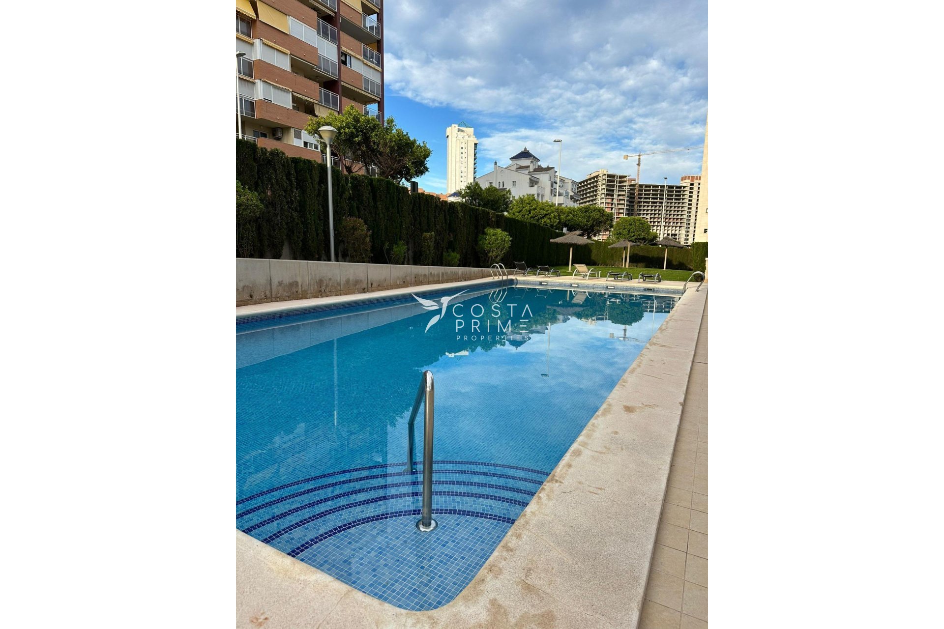 Resale - Apartment / Flat - Villajoyosa
