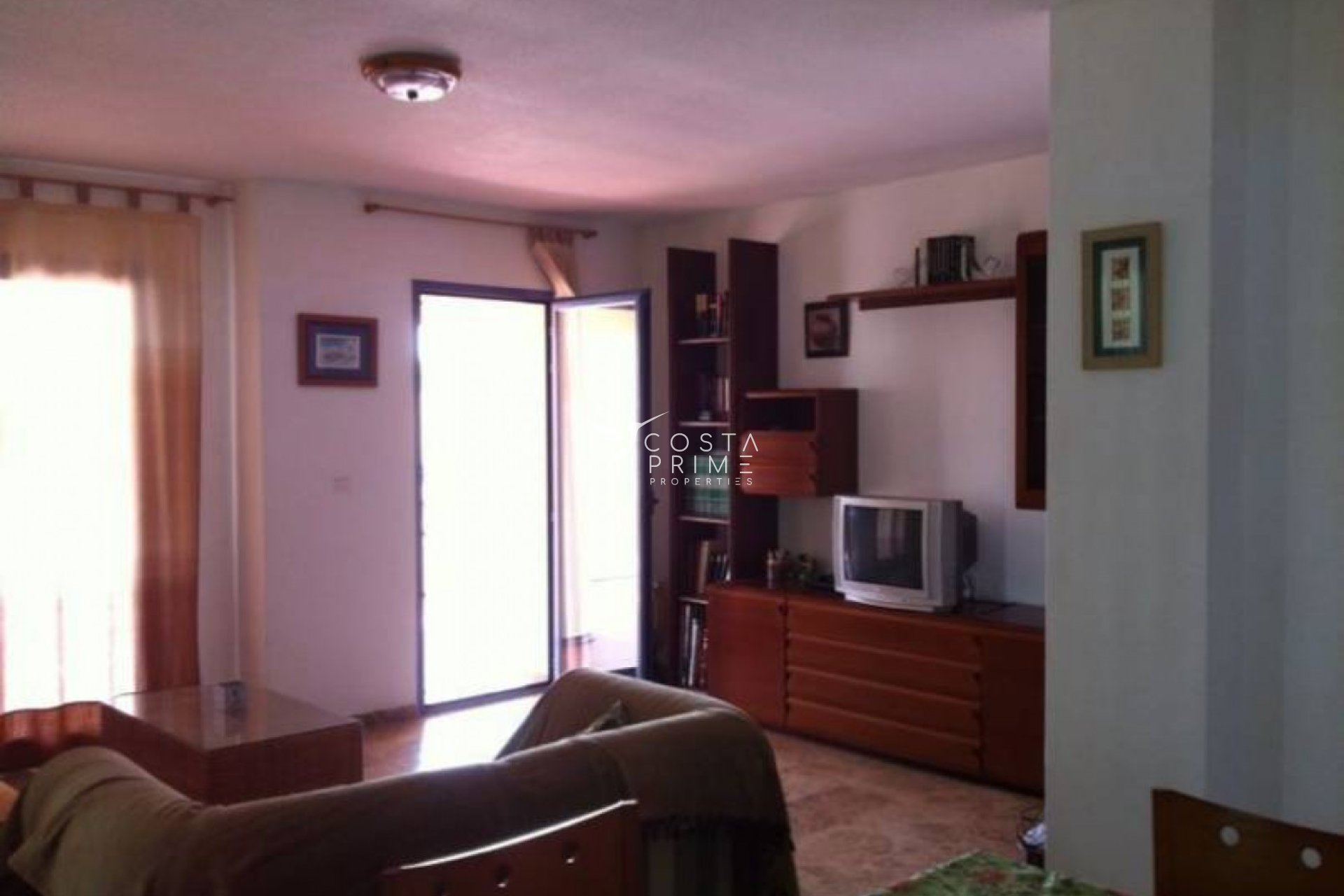 Resale - Apartment / Flat - Villajoyosa