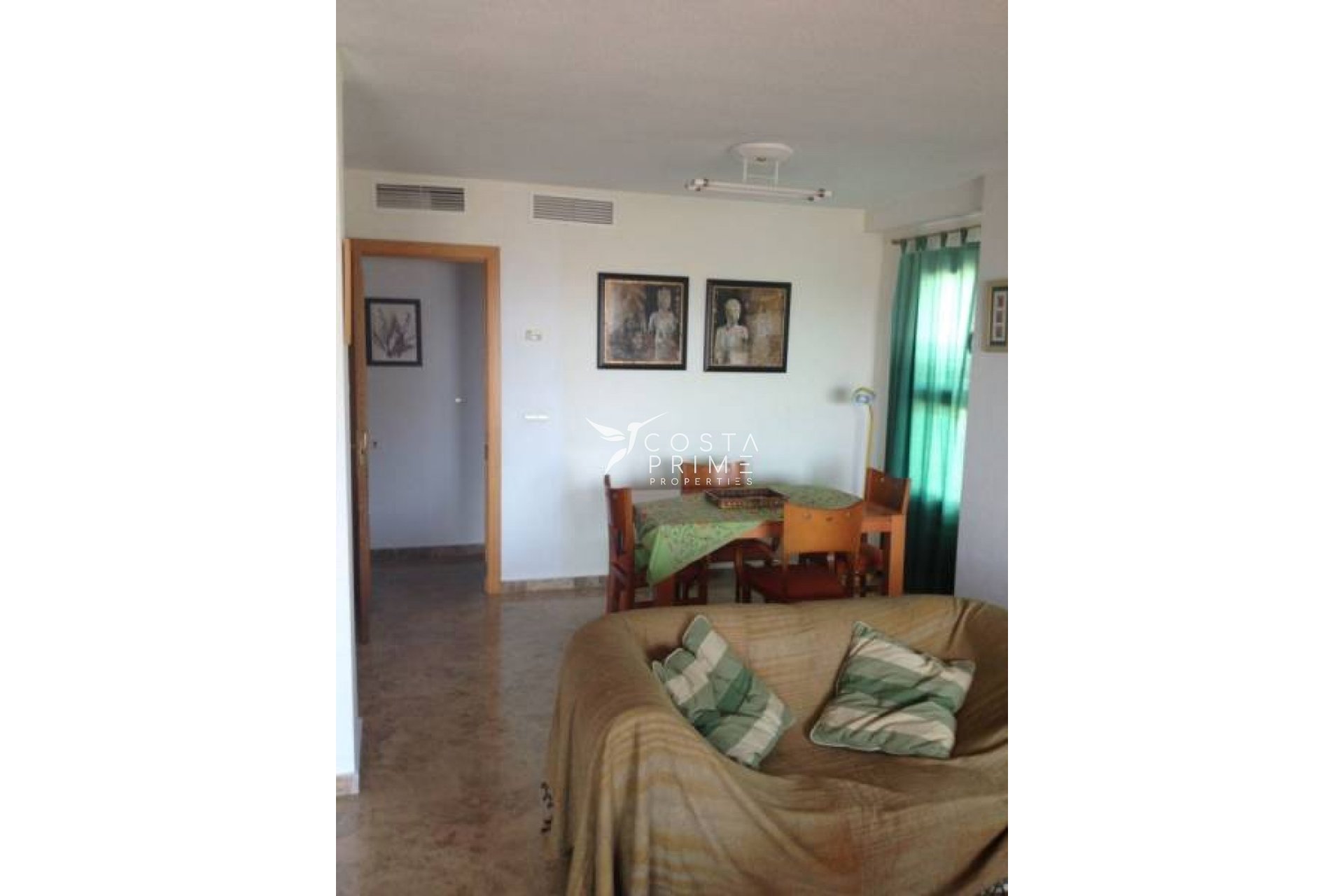 Resale - Apartment / Flat - Villajoyosa