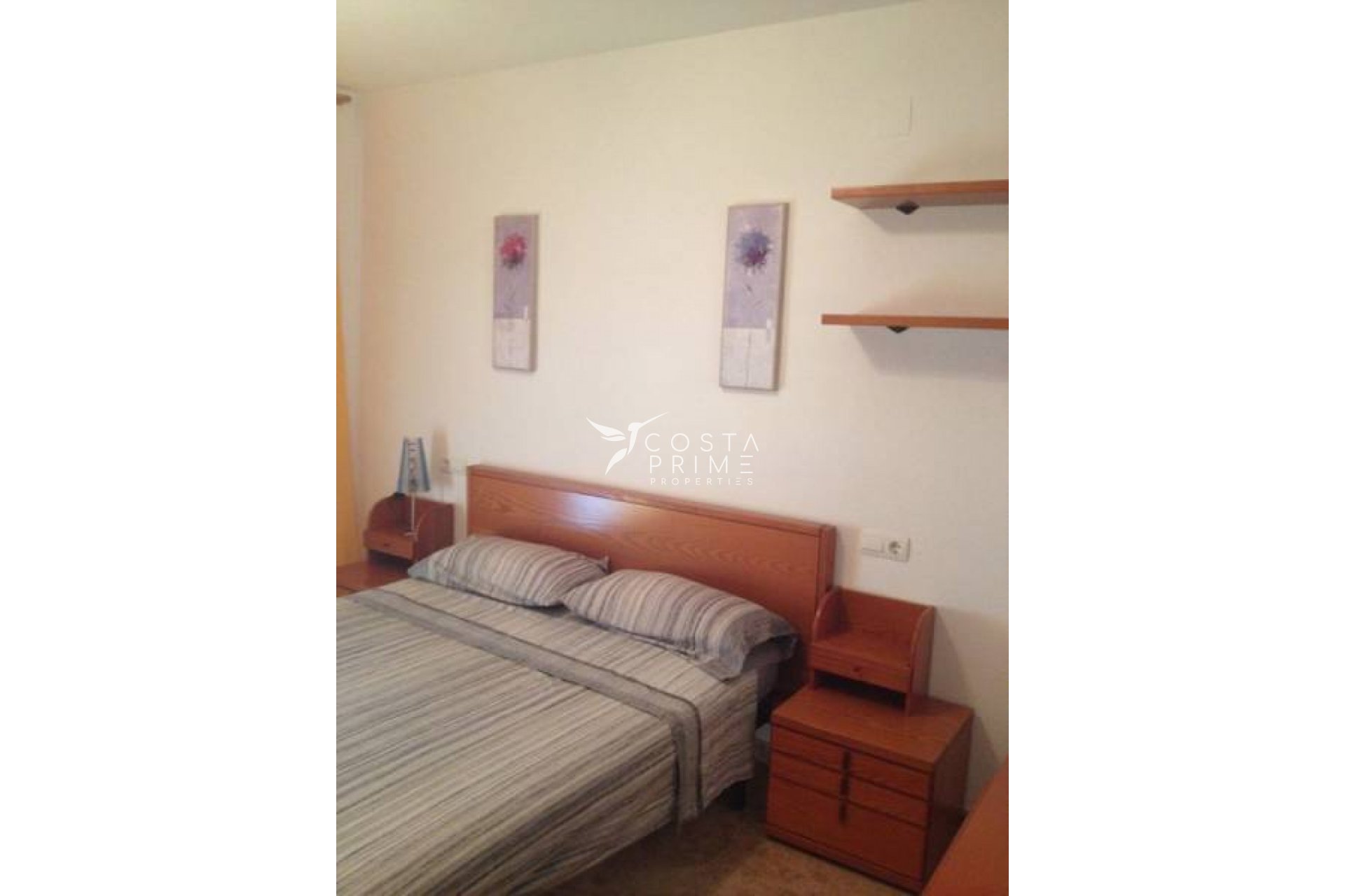 Resale - Apartment / Flat - Villajoyosa